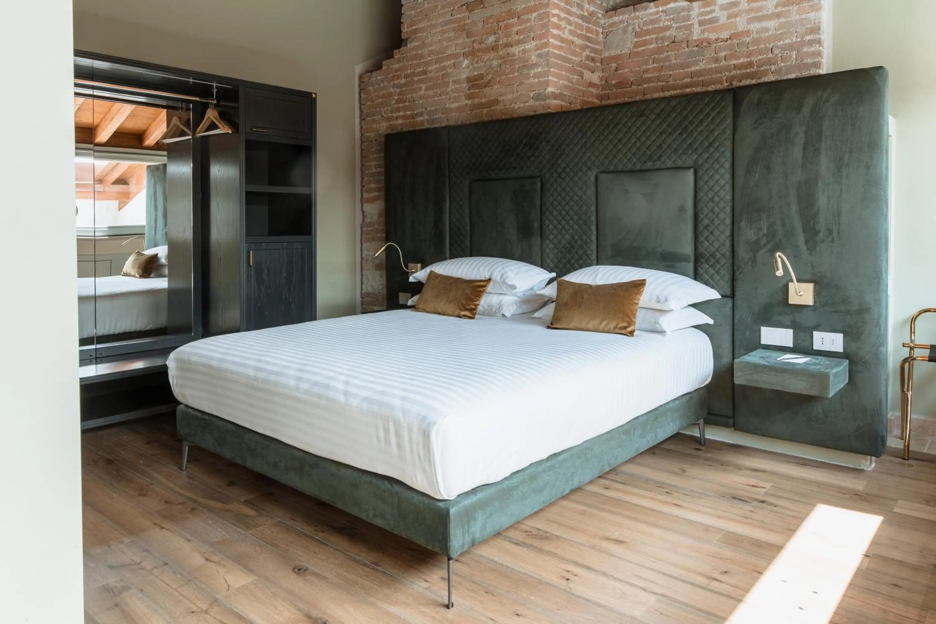 Bed in Pavillon Suite