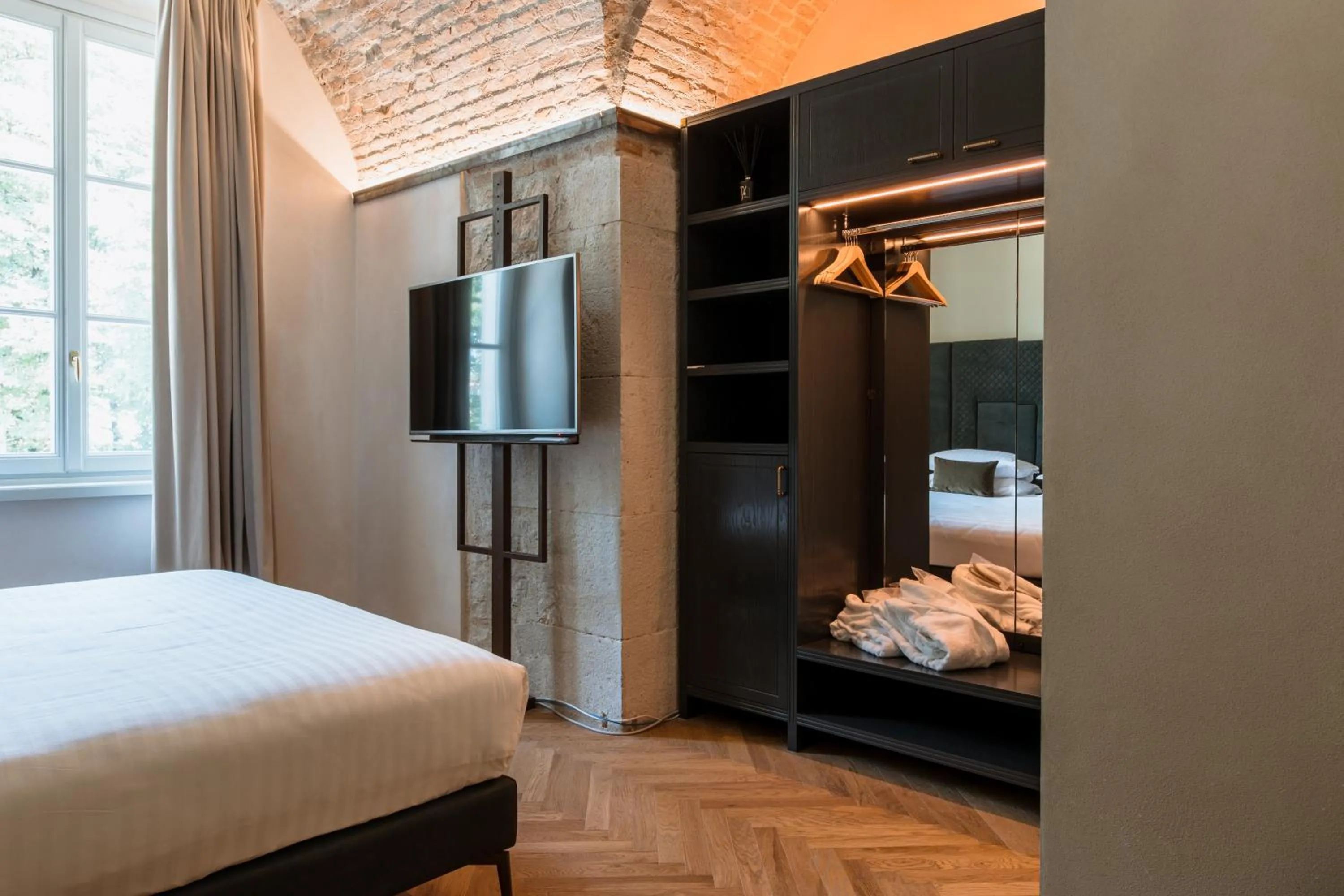 Bed in Pavillon Suite