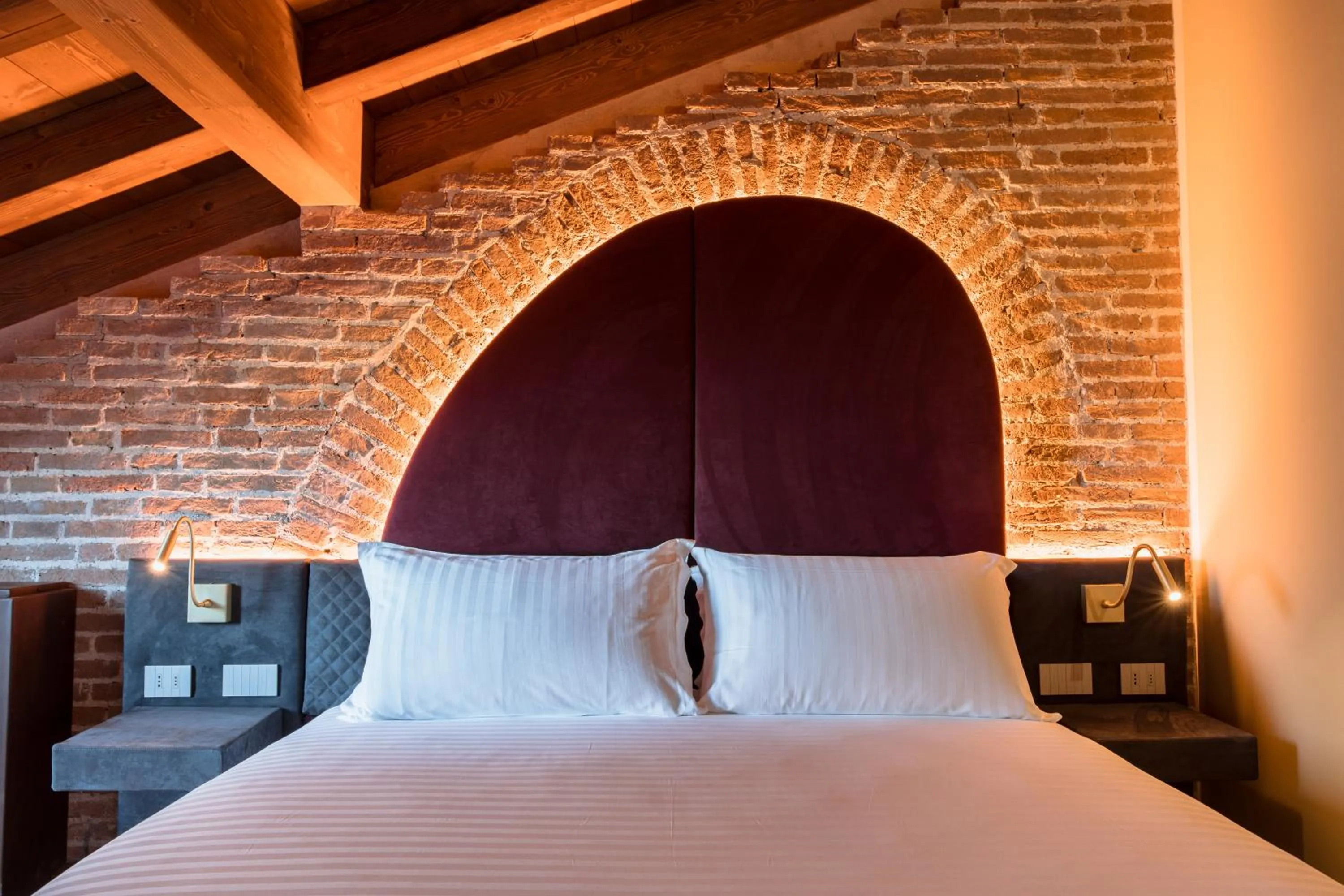 Bed in Pavillon Suite