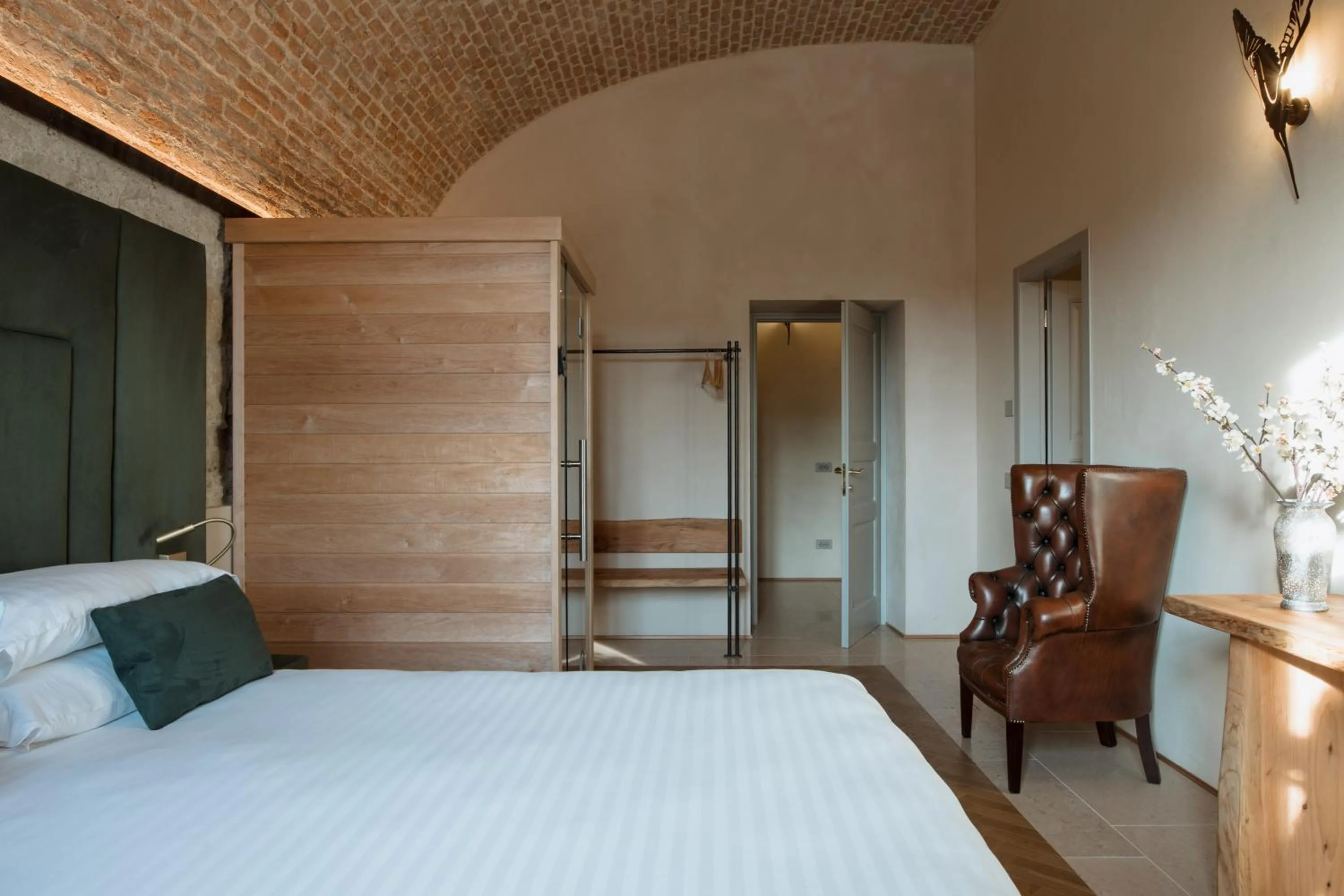 Bed in Pavillon Suite