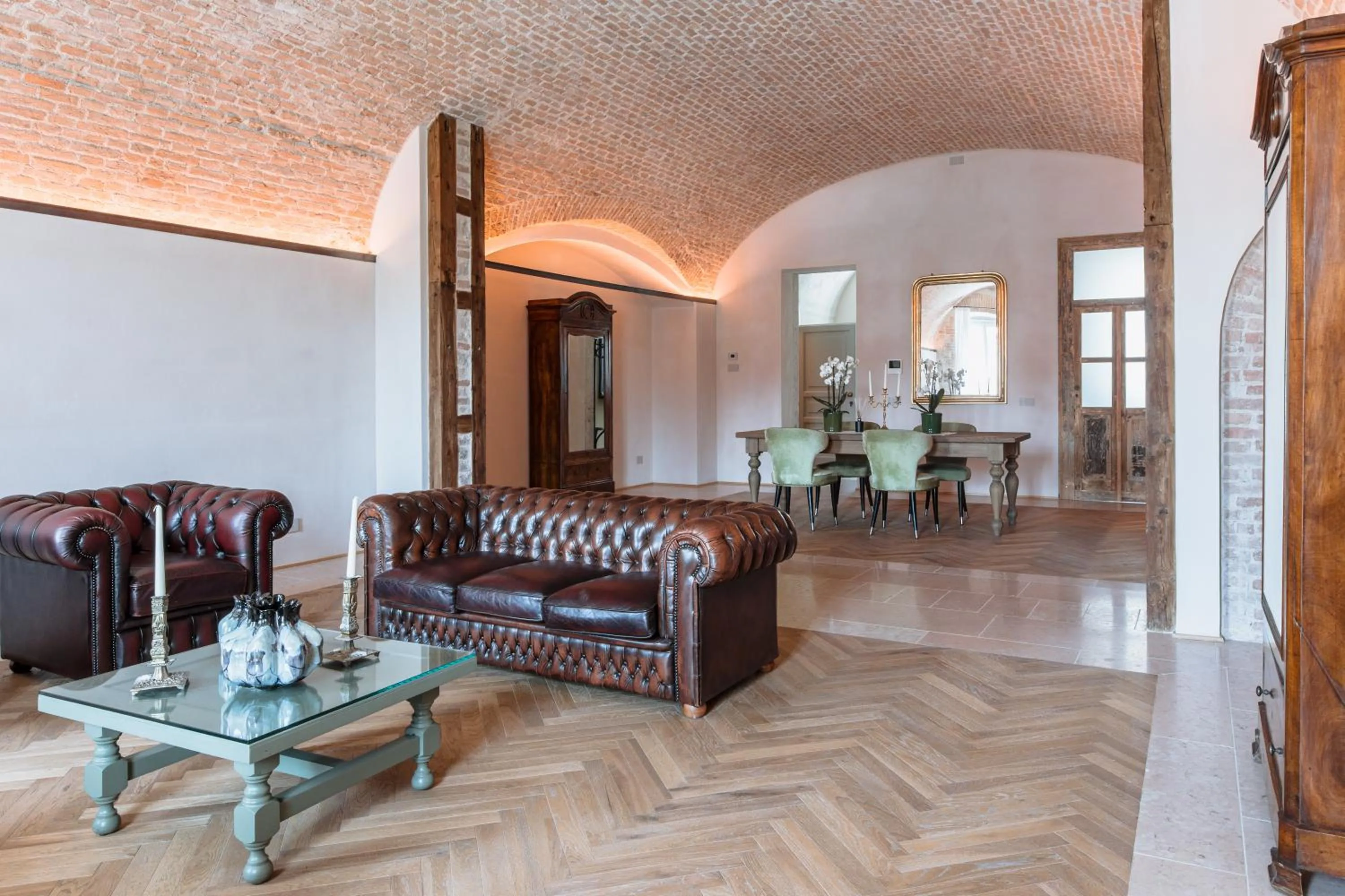 Living room in Pavillon Suite