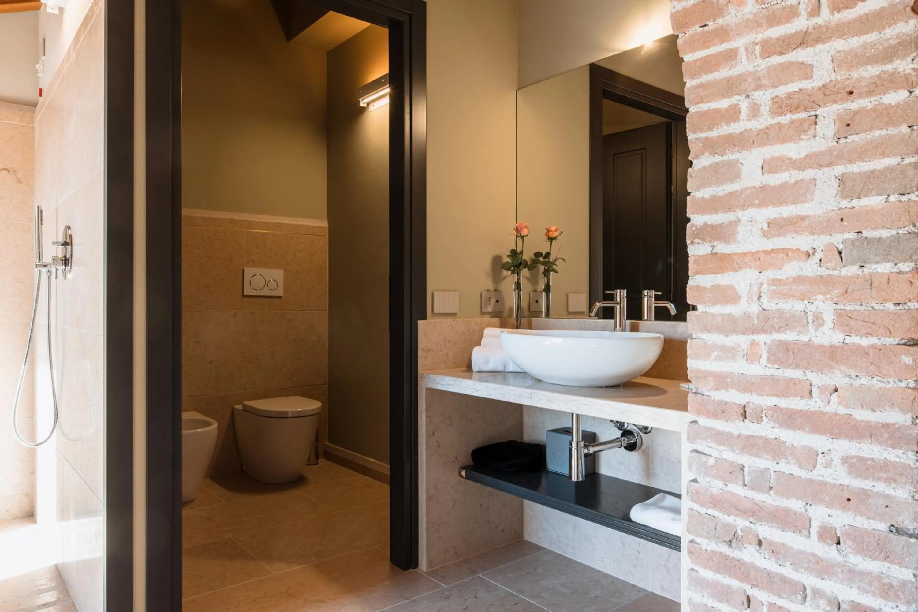 Shower in Pavillon Suite