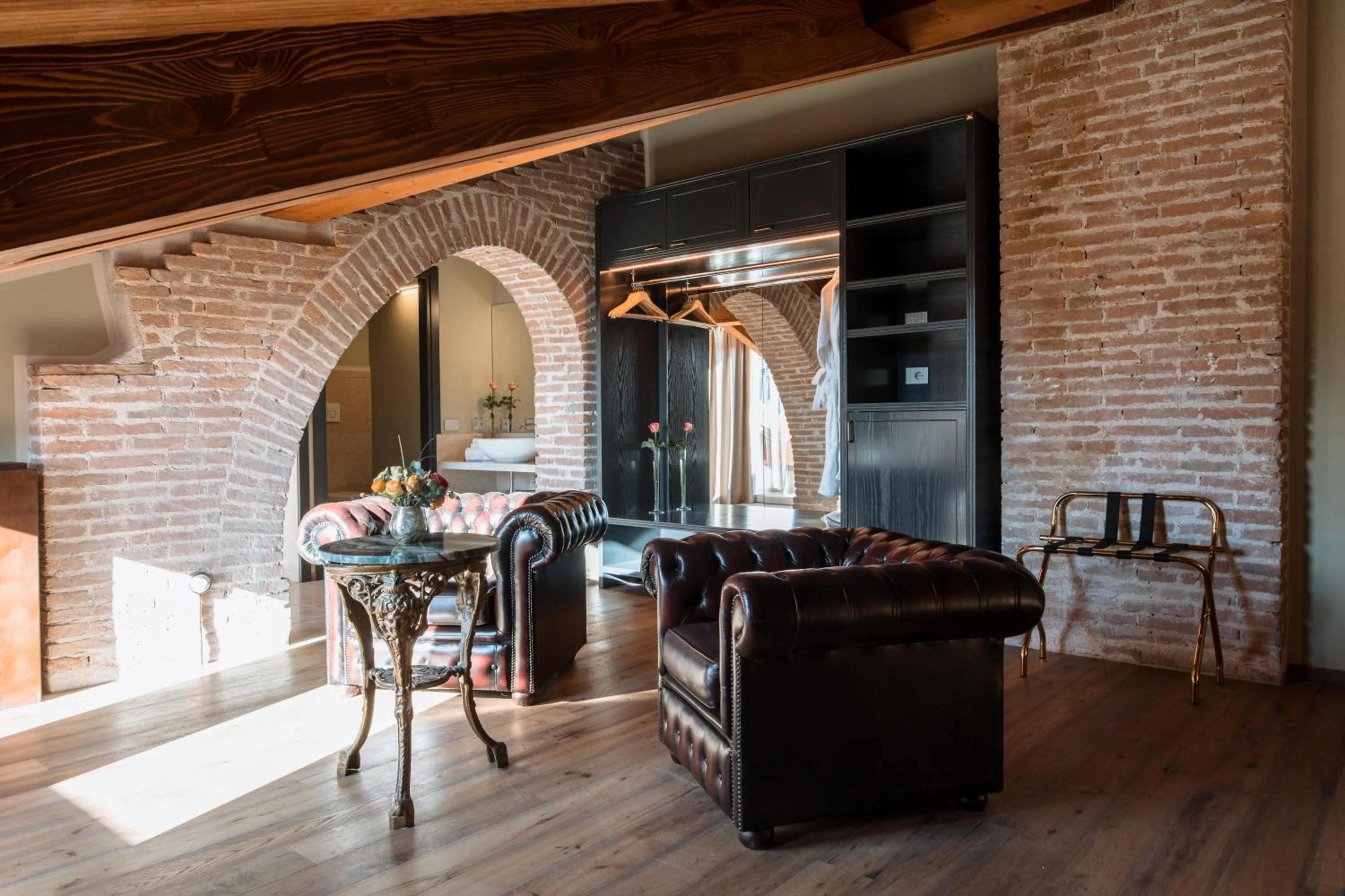 Living room in Pavillon Suite