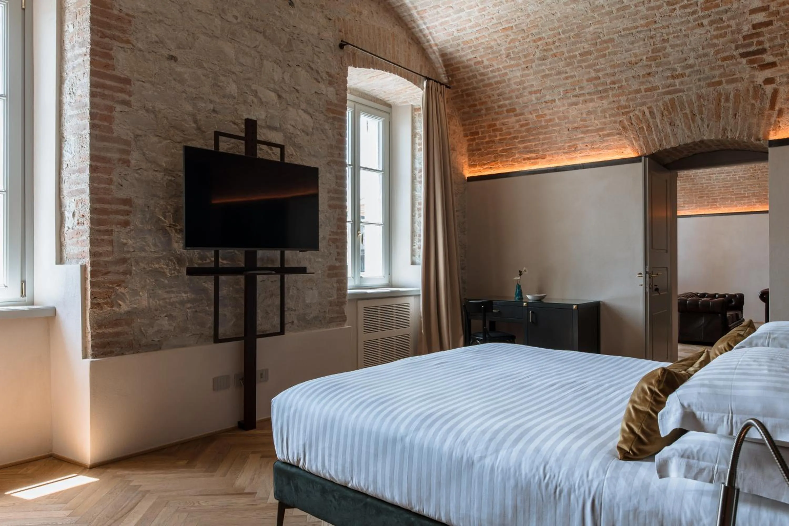 Bed in Pavillon Suite