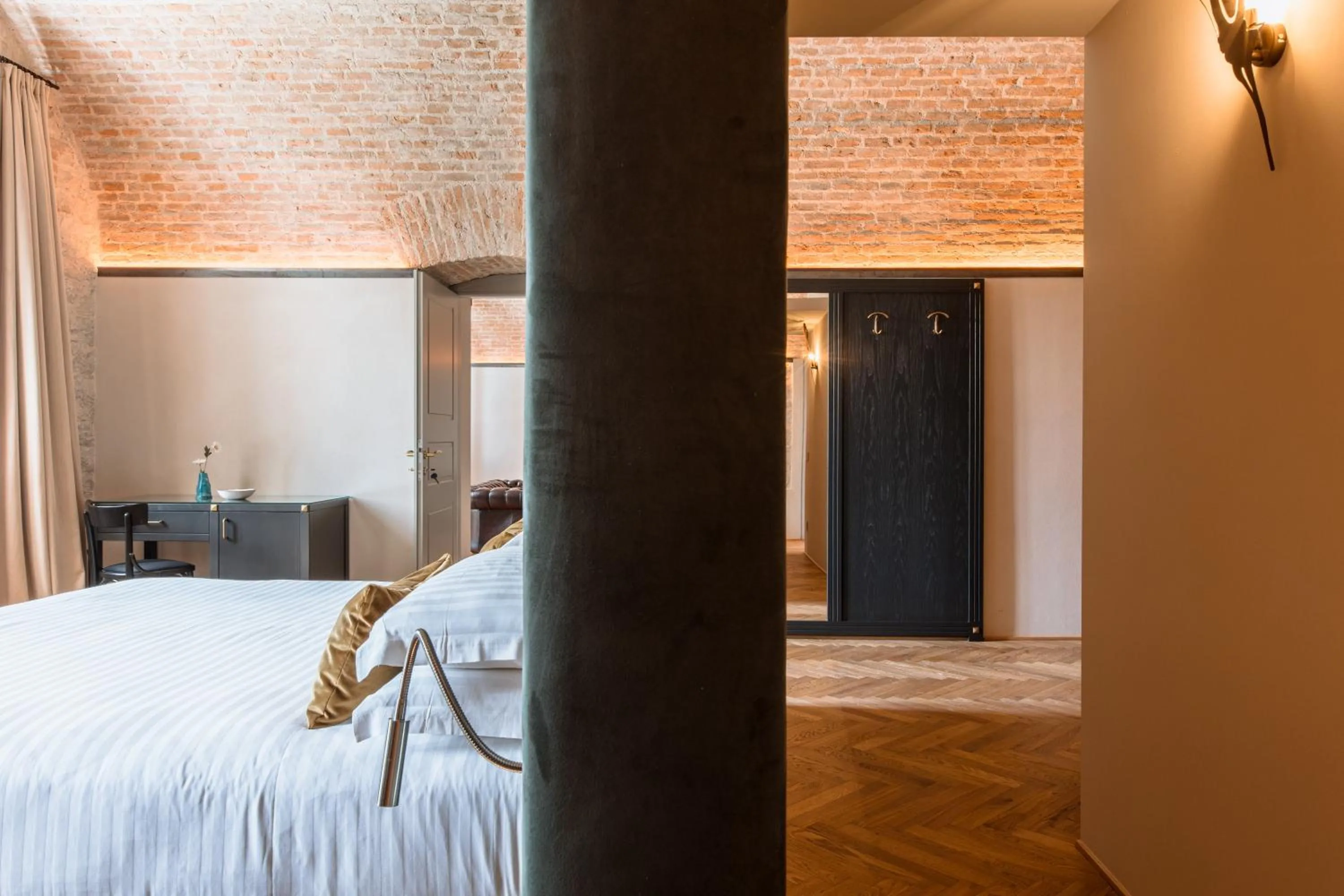 Bed in Pavillon Suite
