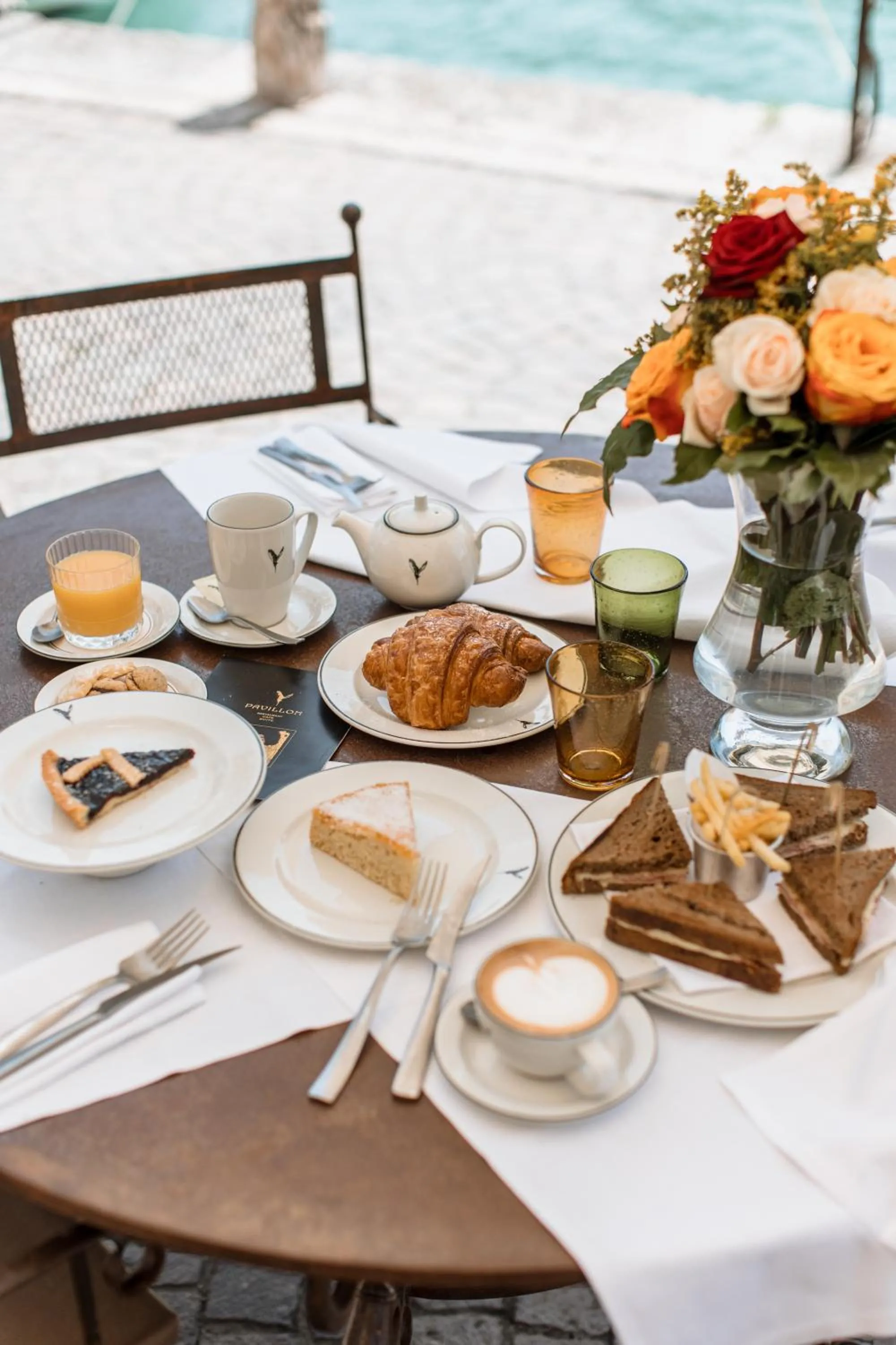 Food and drinks in Pavillon Suite