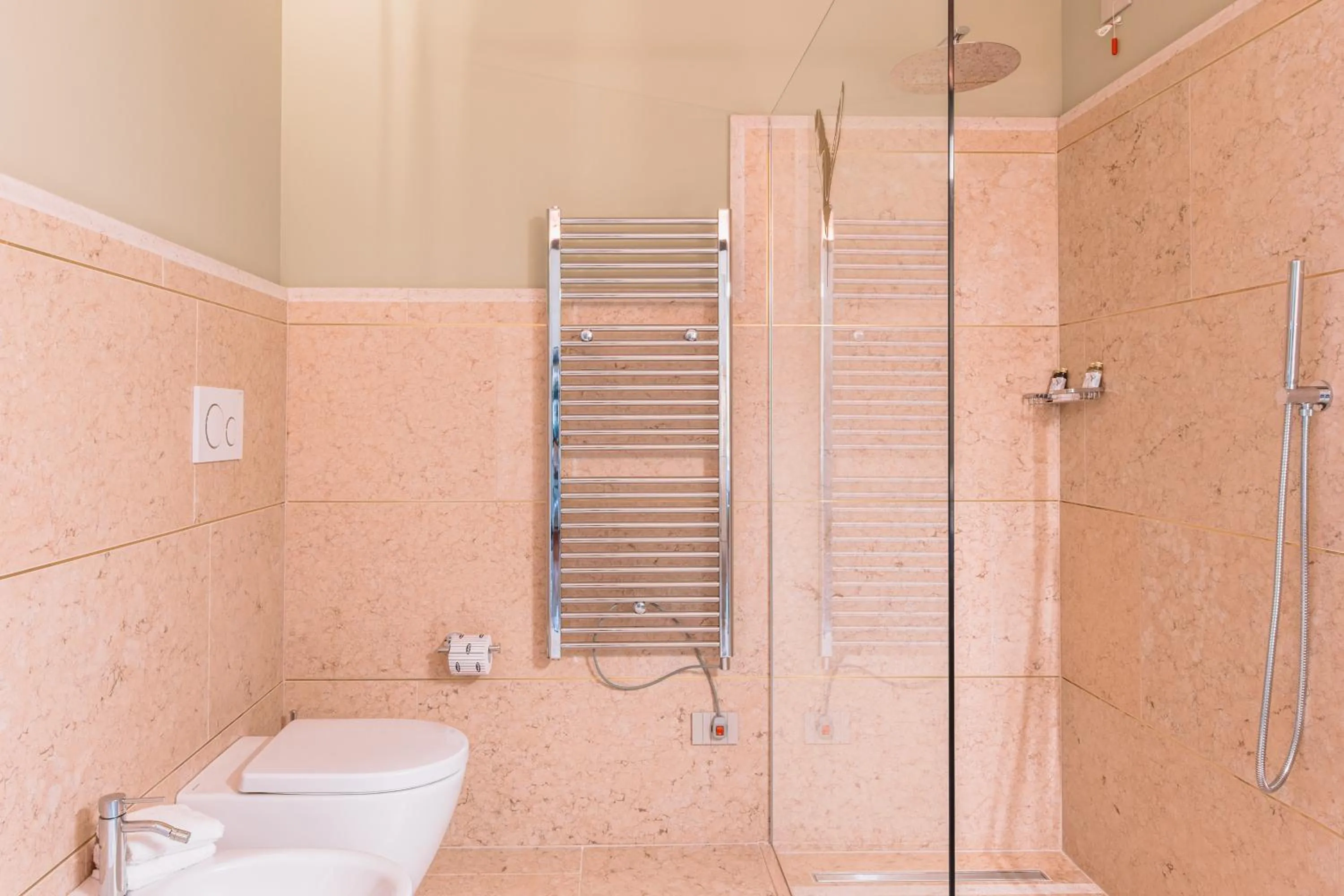 Shower in Pavillon Suite