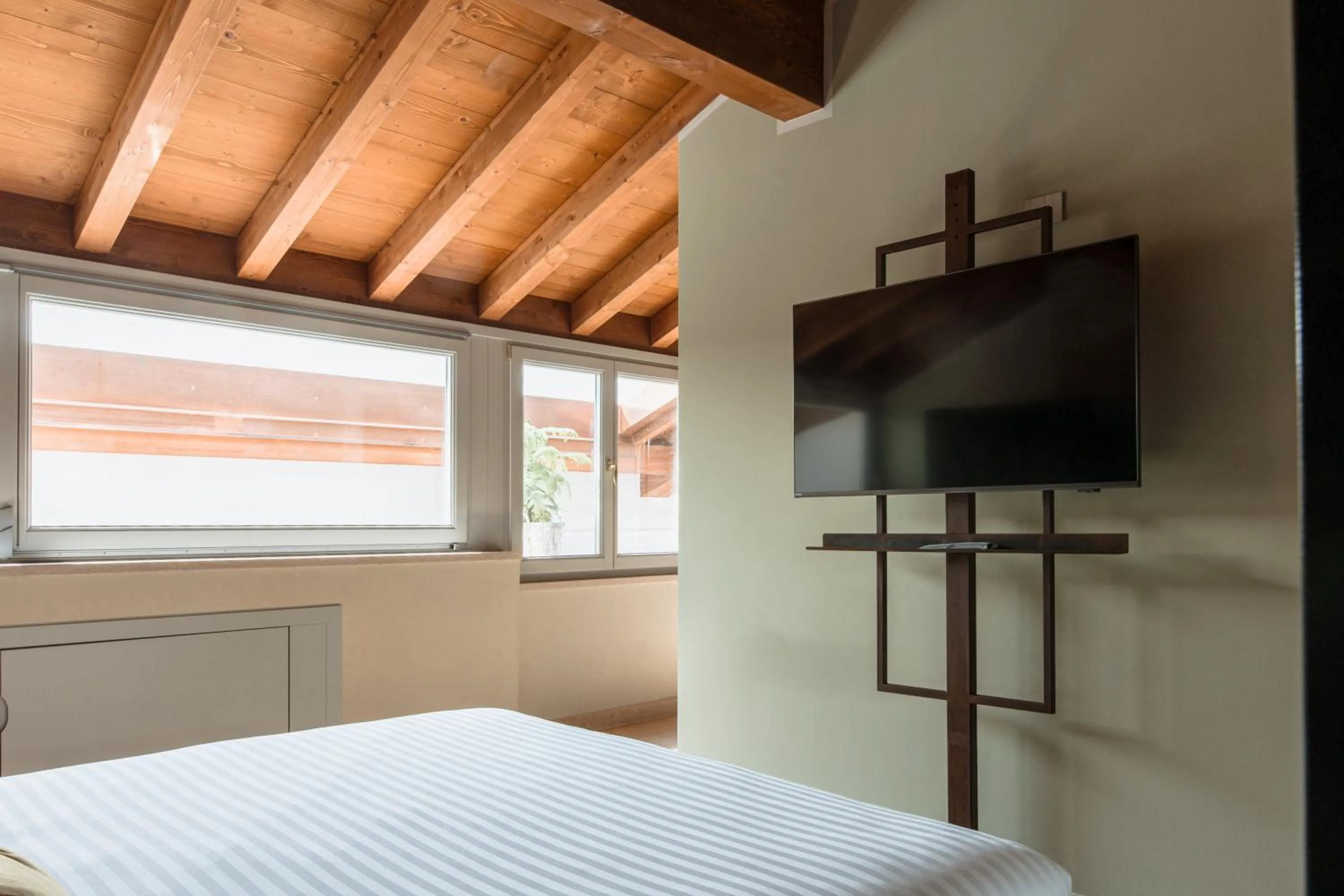 TV and multimedia, Bed in Pavillon Suite