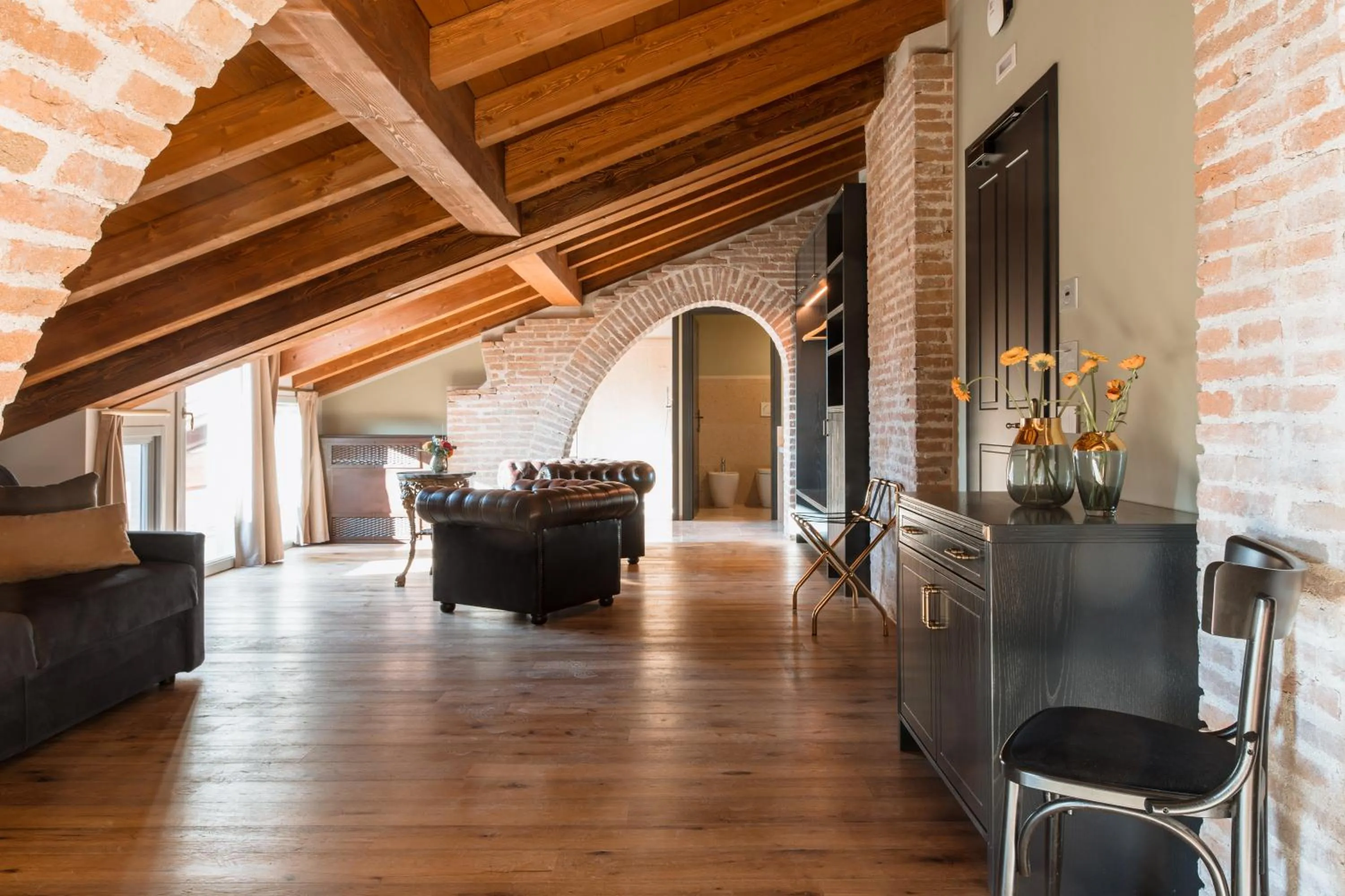 Living room in Pavillon Suite