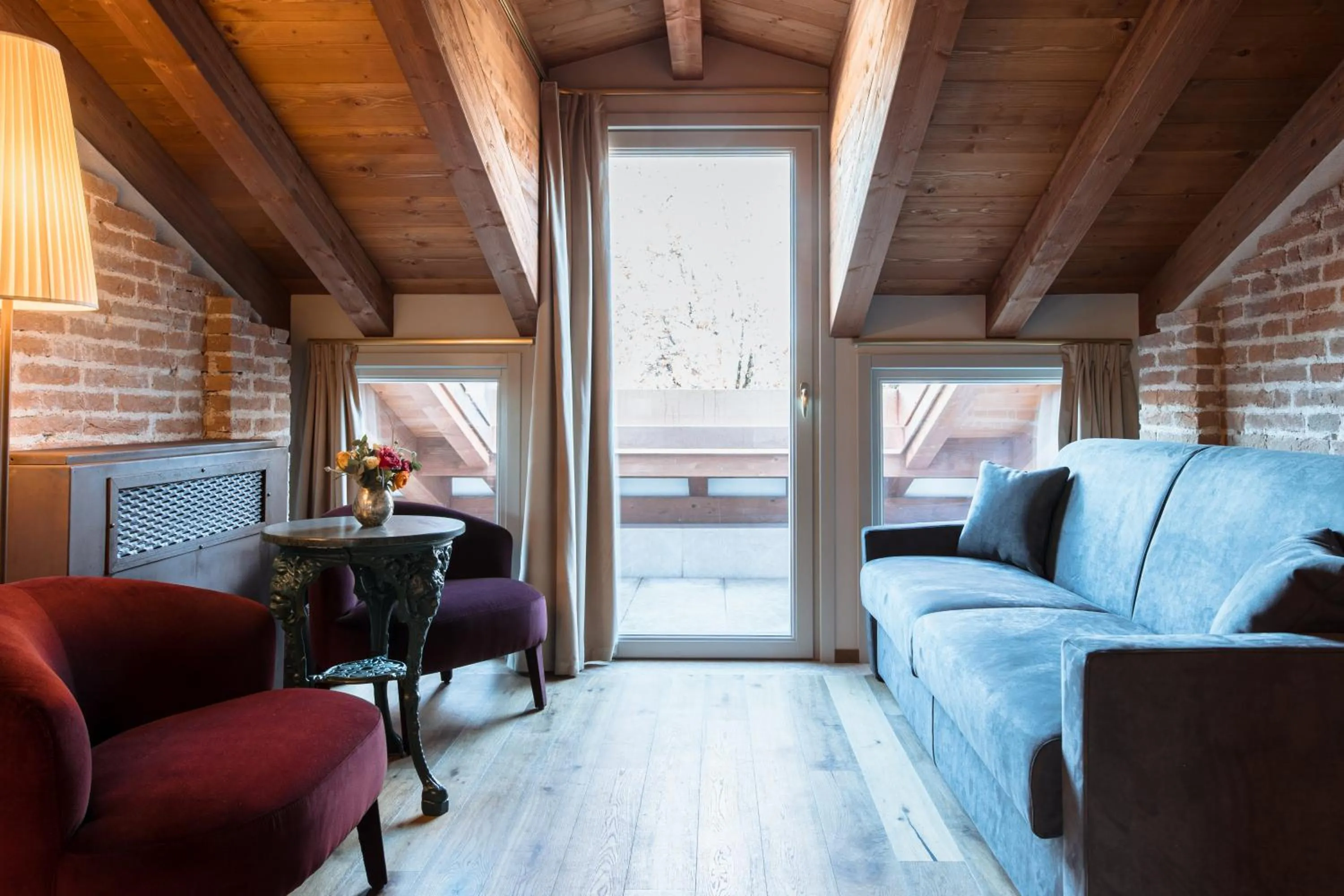 Living room in Pavillon Suite