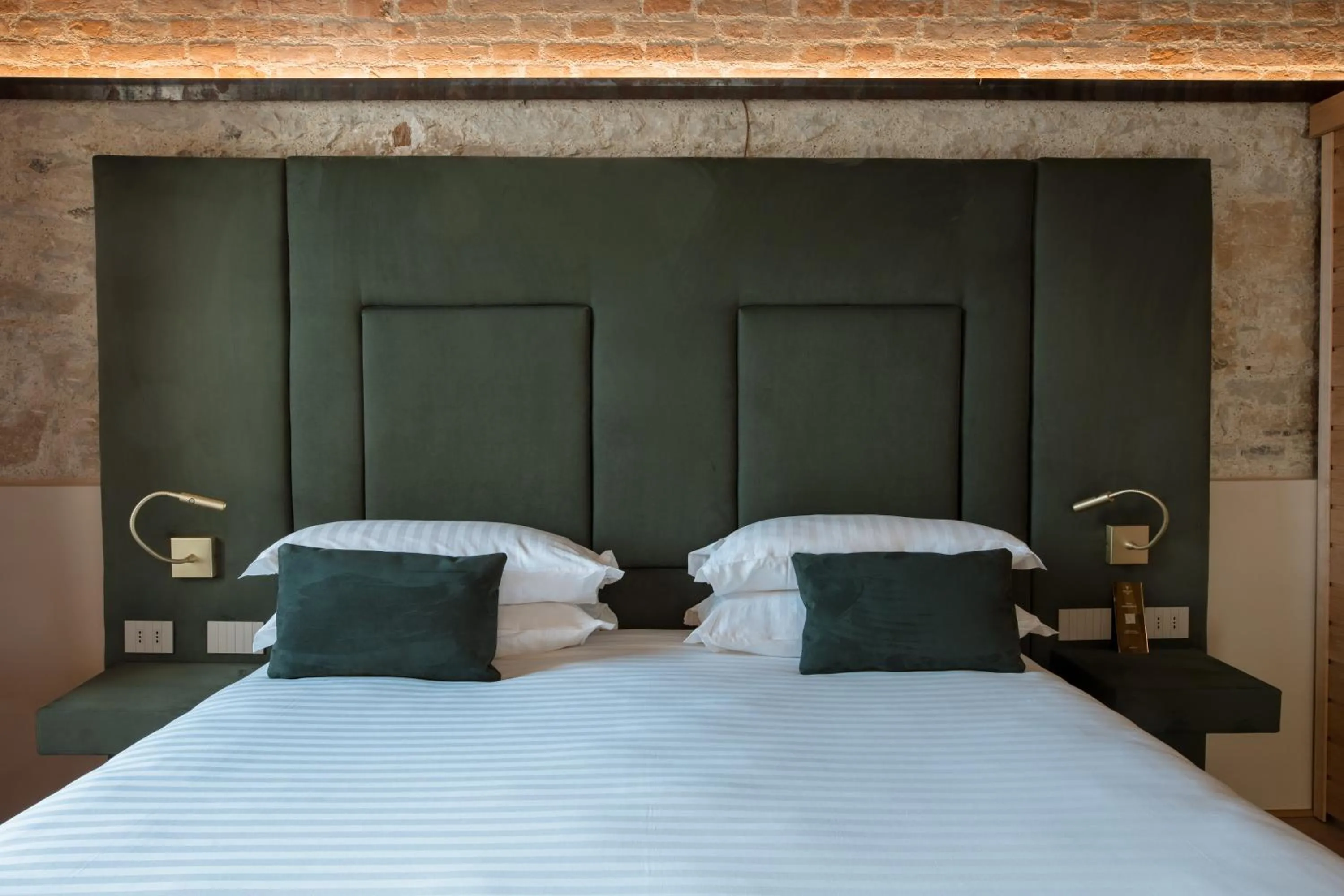 Bed in Pavillon Suite