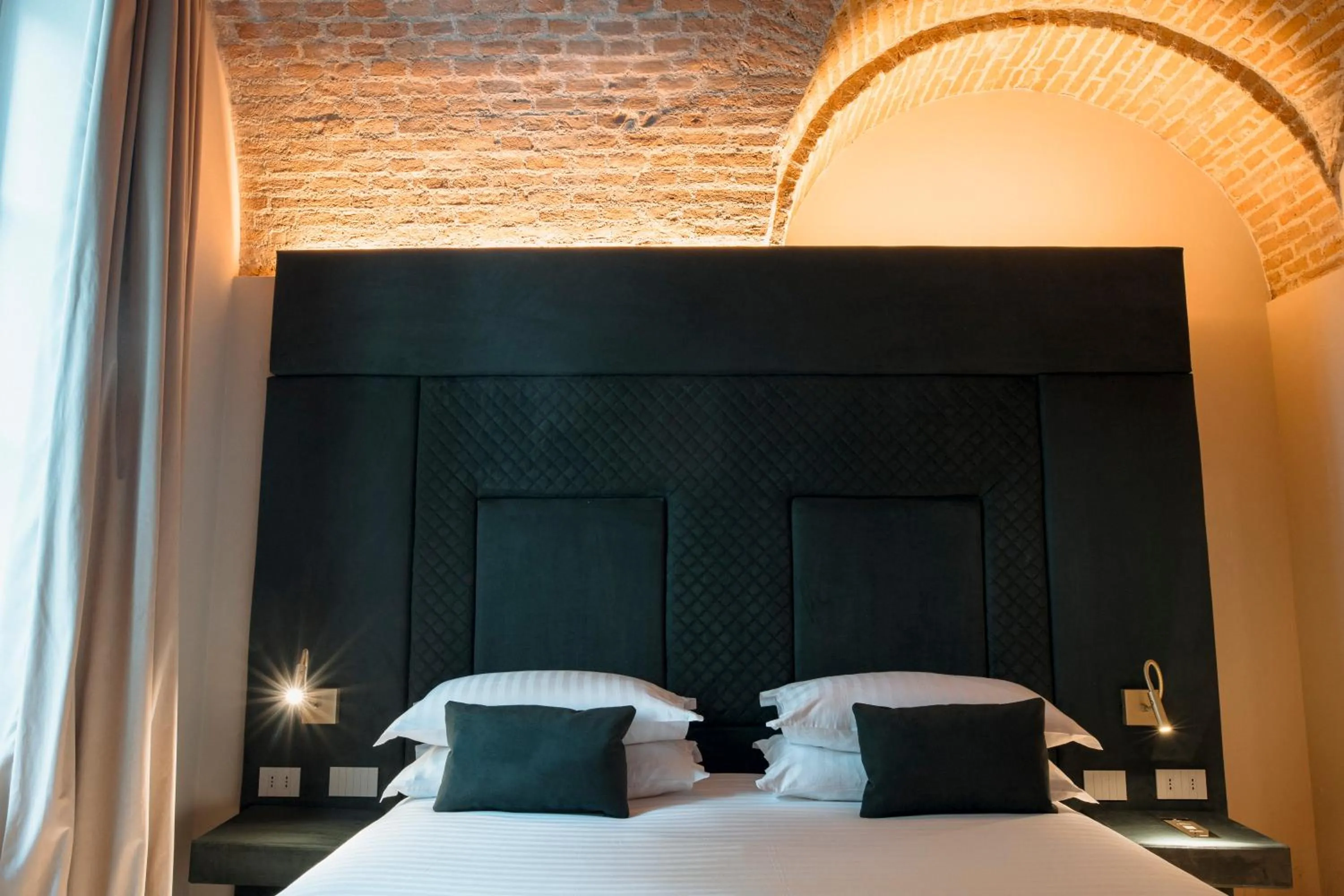 Bed in Pavillon Suite