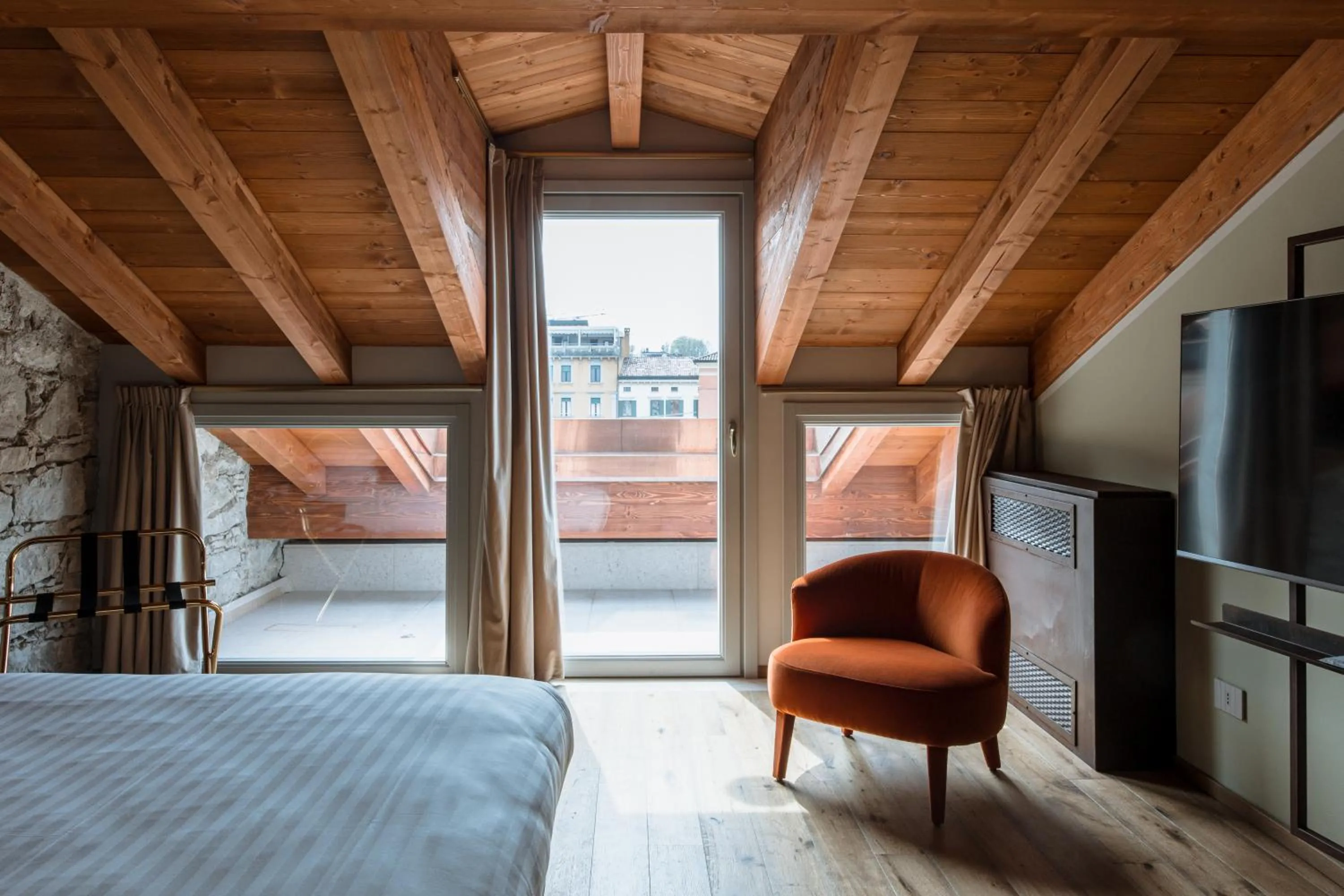 Bed in Pavillon Suite