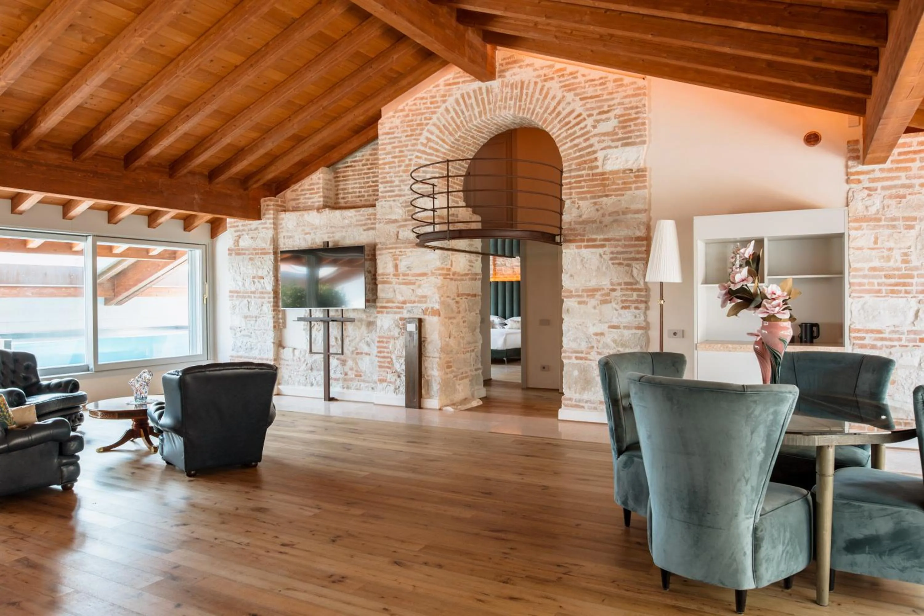 Living room in Pavillon Suite