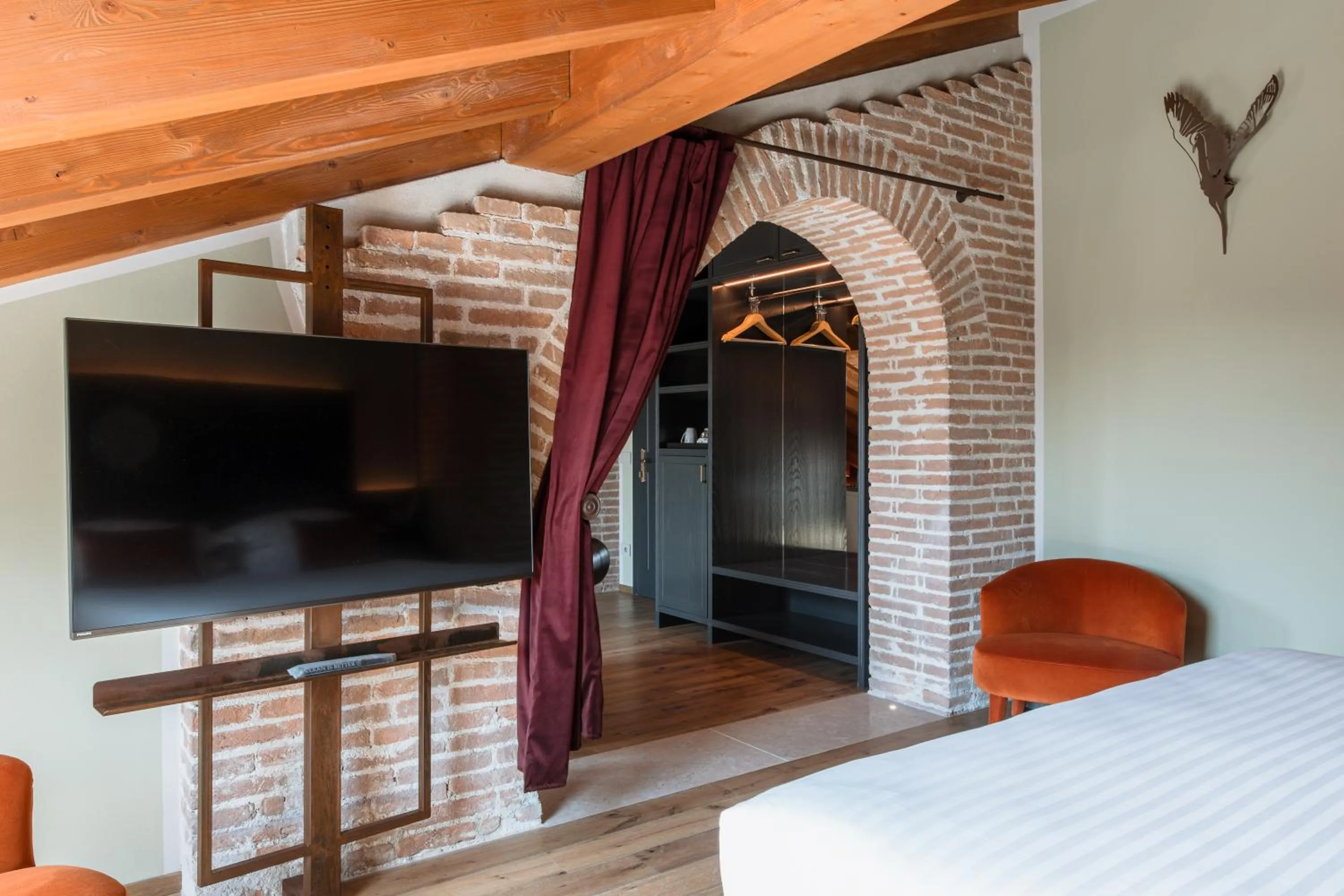 Bedroom, Bed in Pavillon Suite