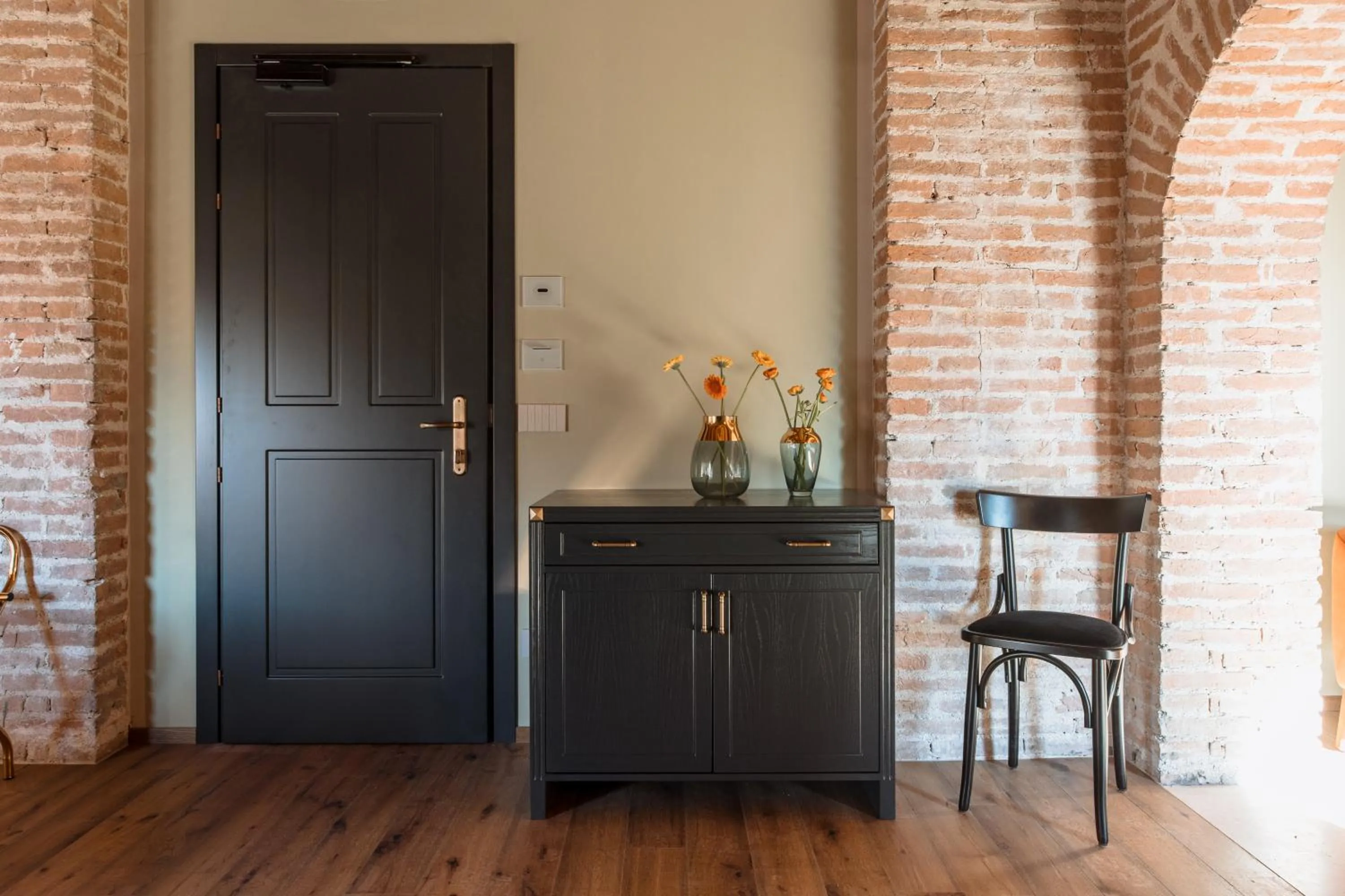 wardrobe in Pavillon Suite