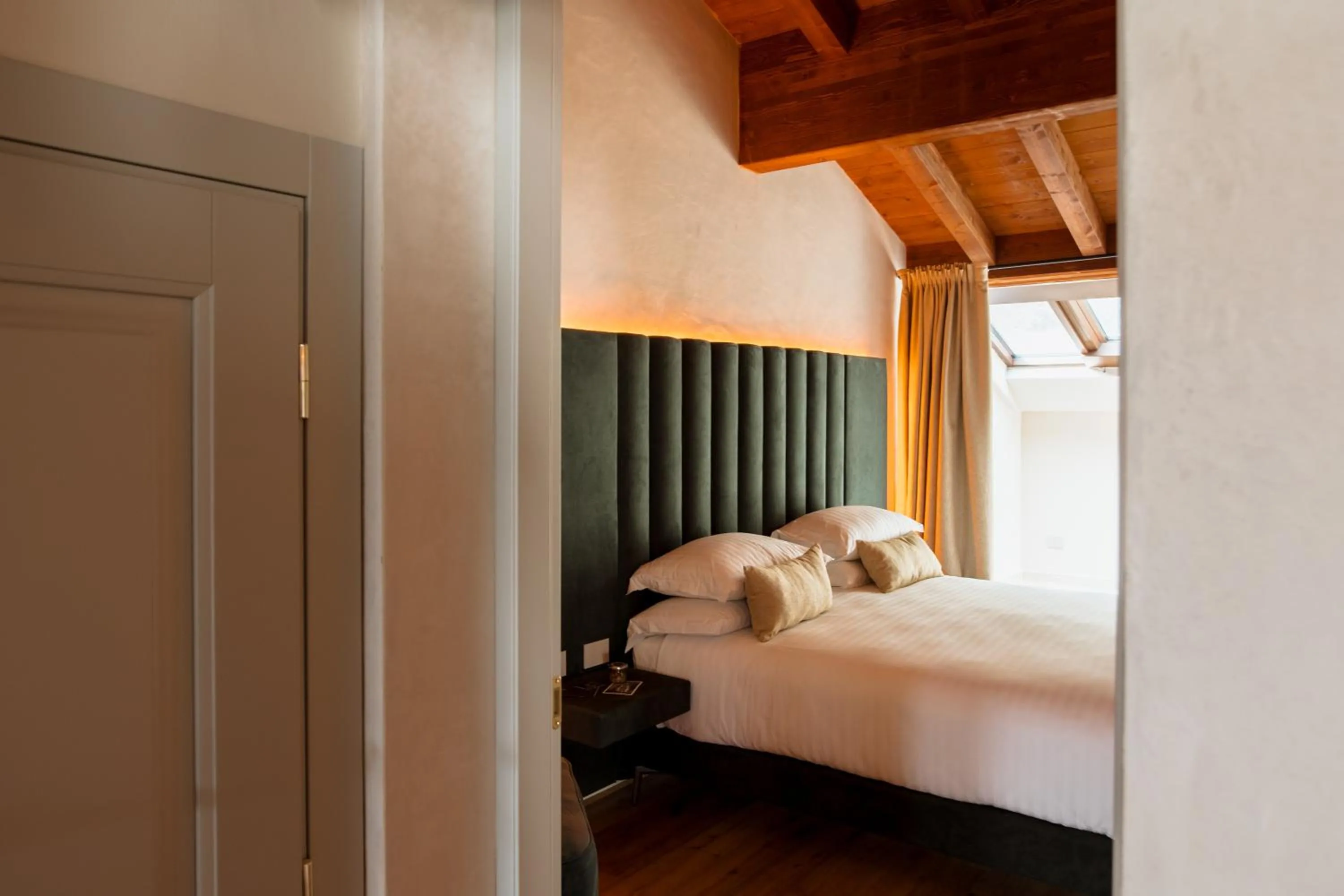 Bedroom, Bed in Pavillon Suite