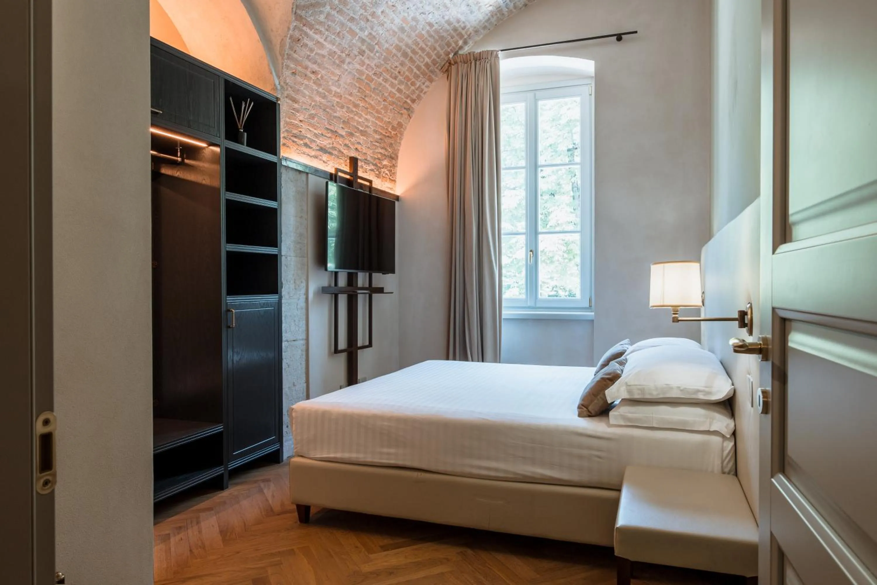 Bed in Pavillon Suite