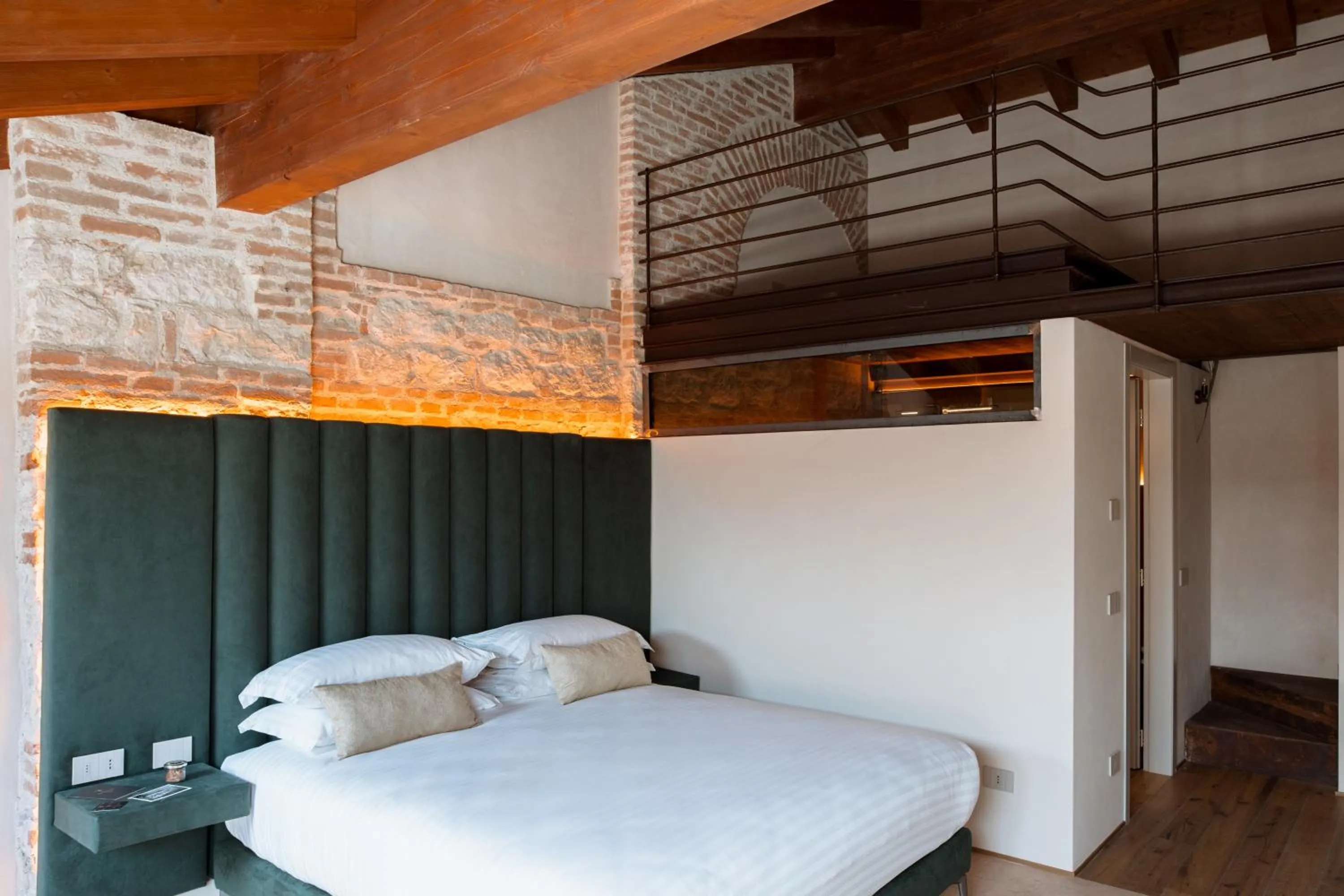 Bed in Pavillon Suite