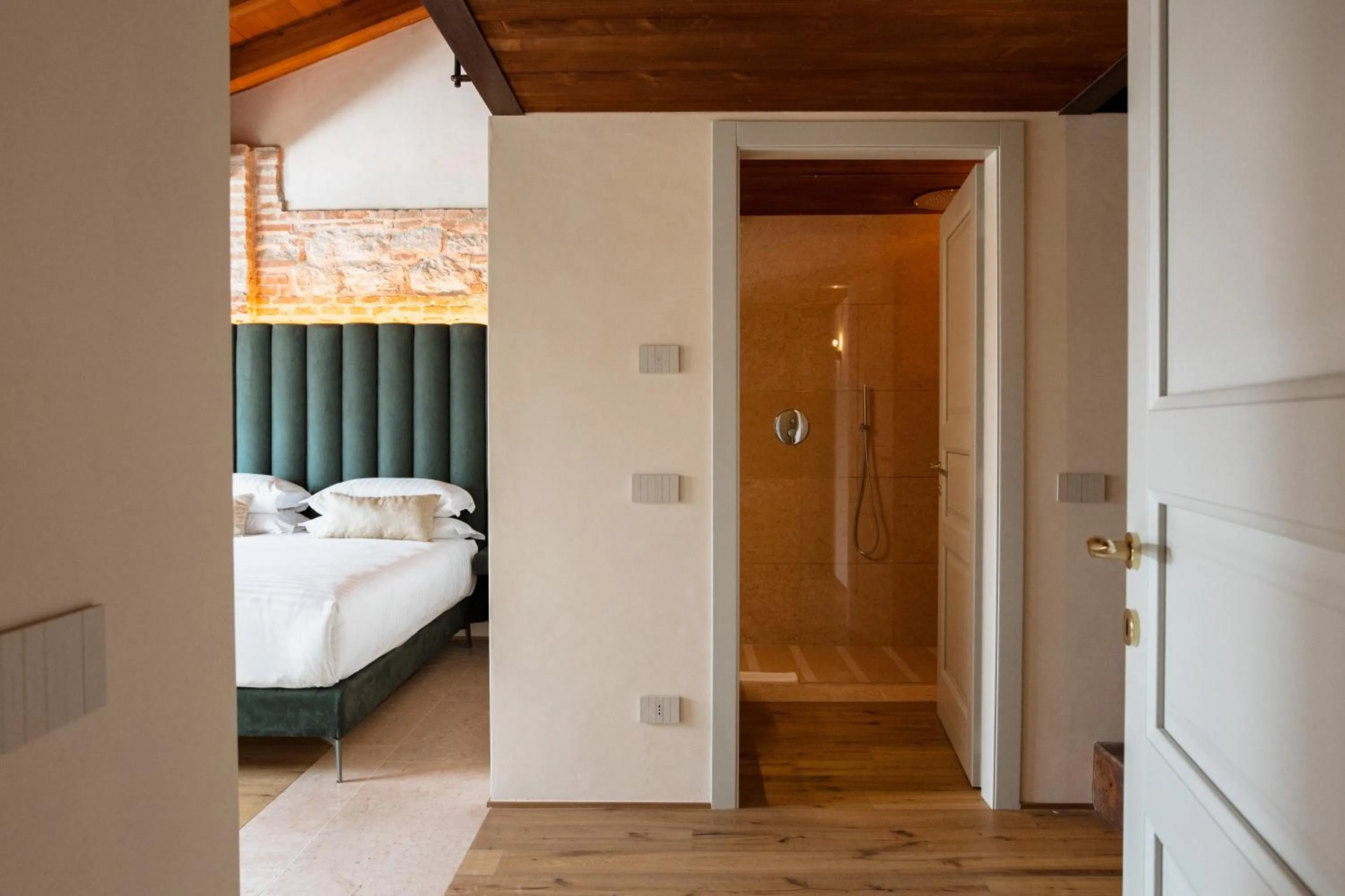 Bed in Pavillon Suite