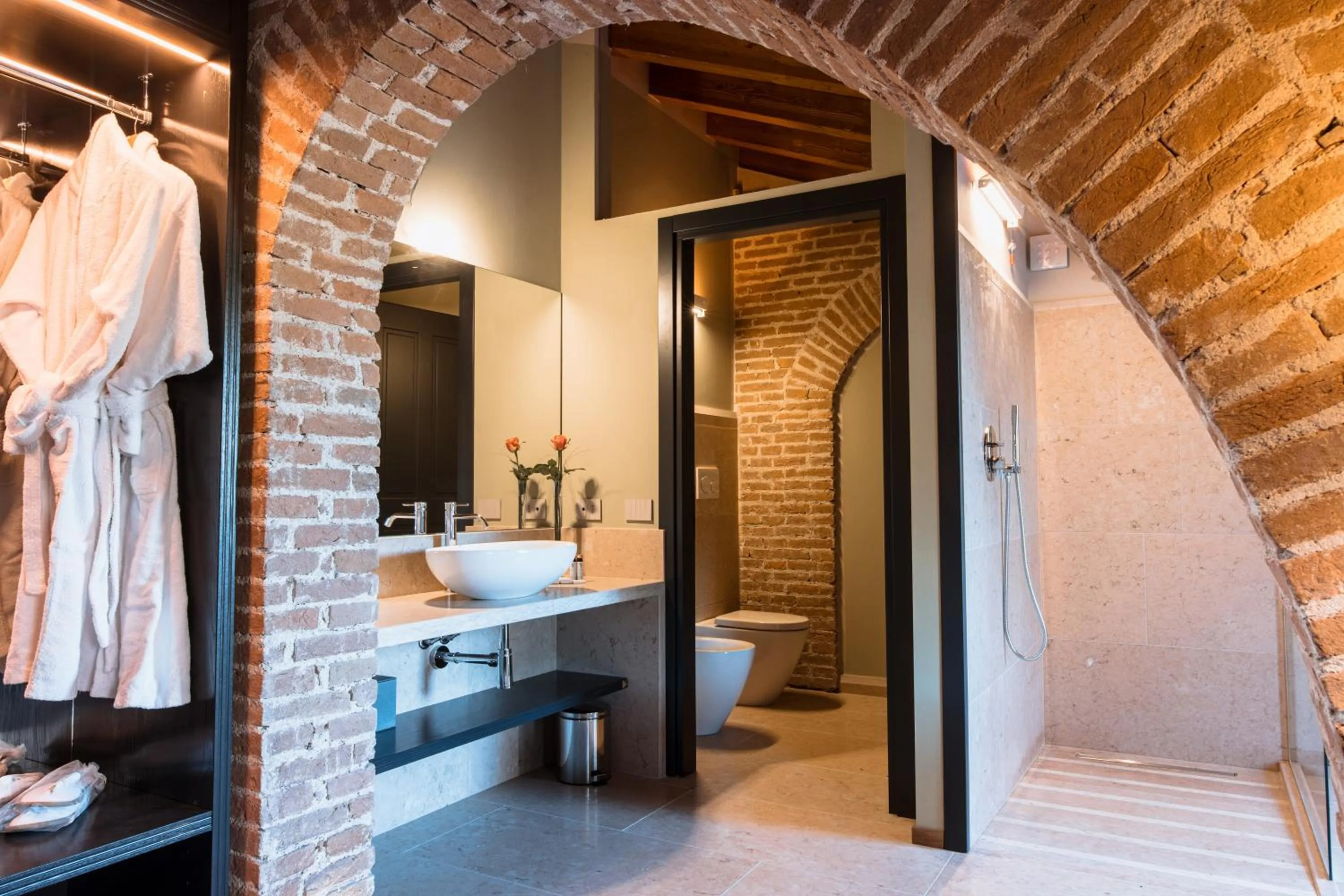 Shower in Pavillon Suite