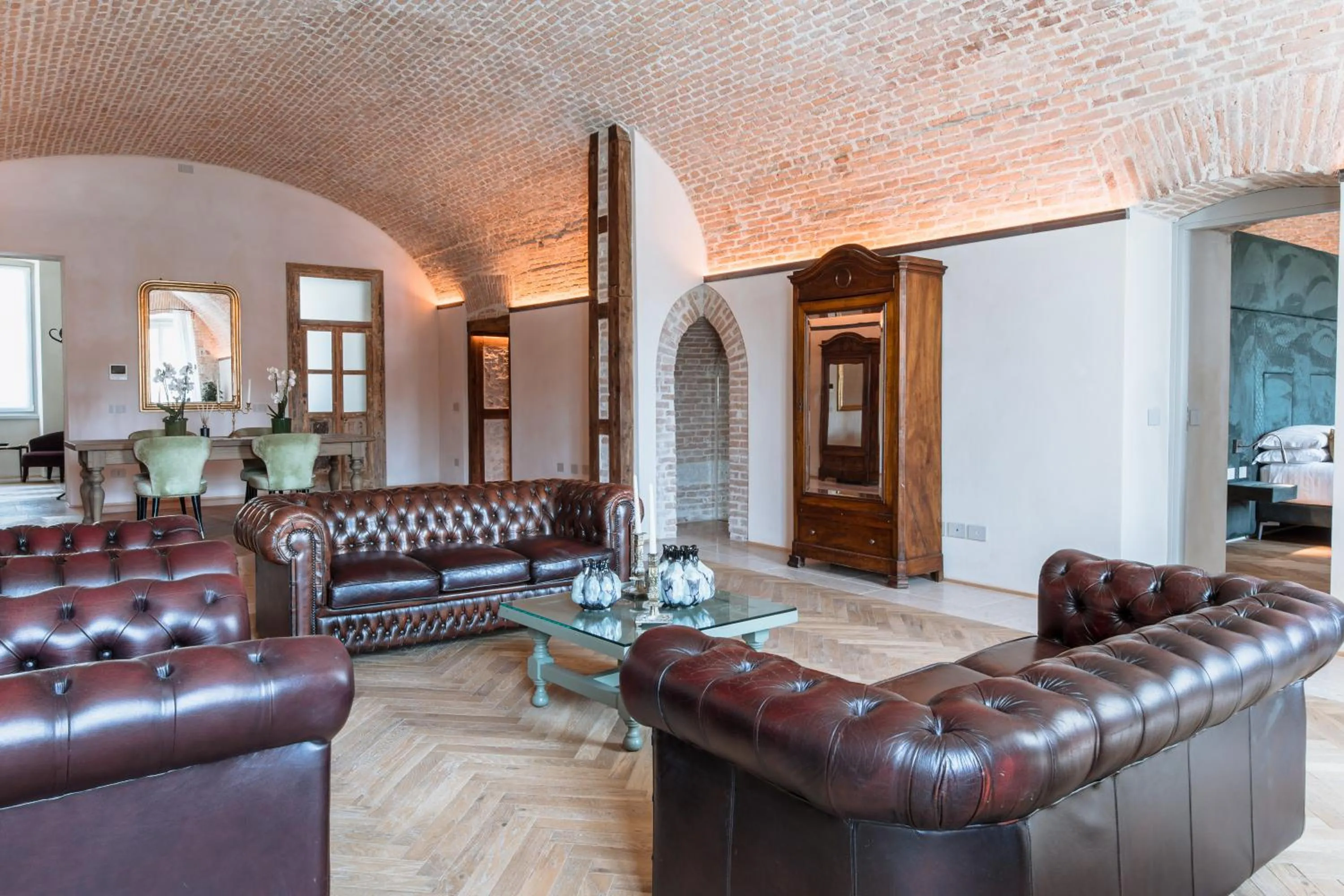 Living room in Pavillon Suite