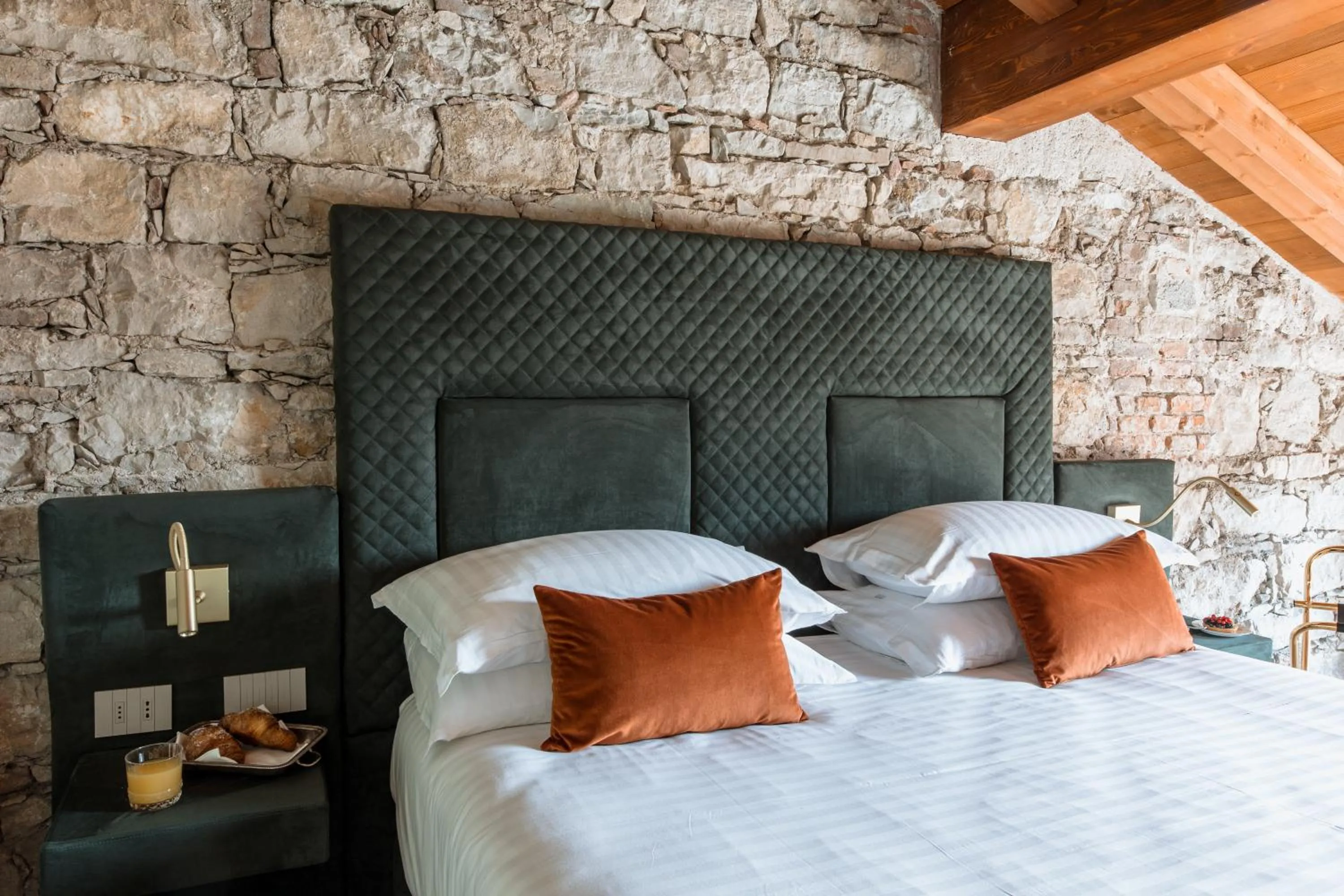 Bed in Pavillon Suite