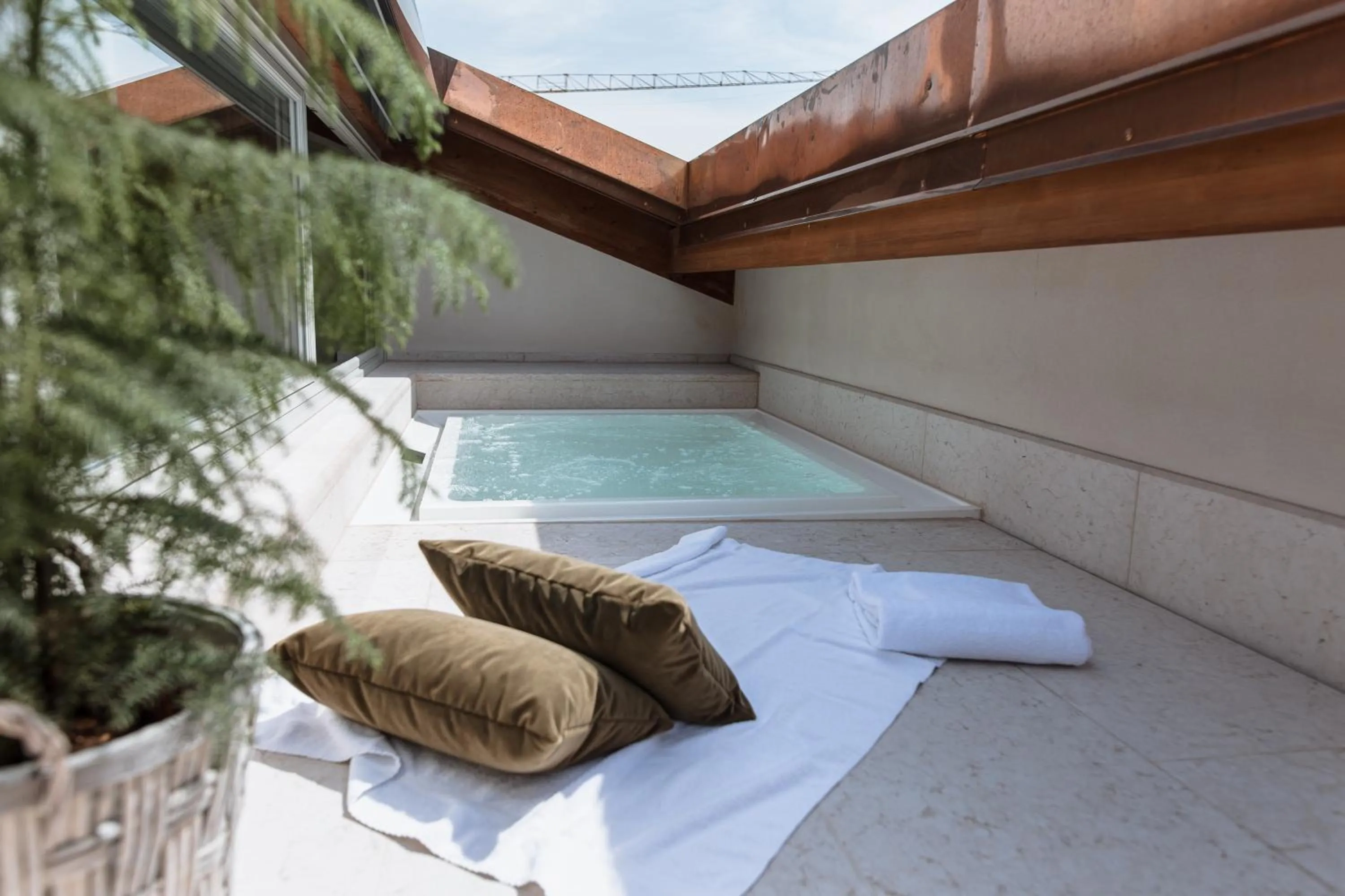 Hot Tub in Pavillon Suite