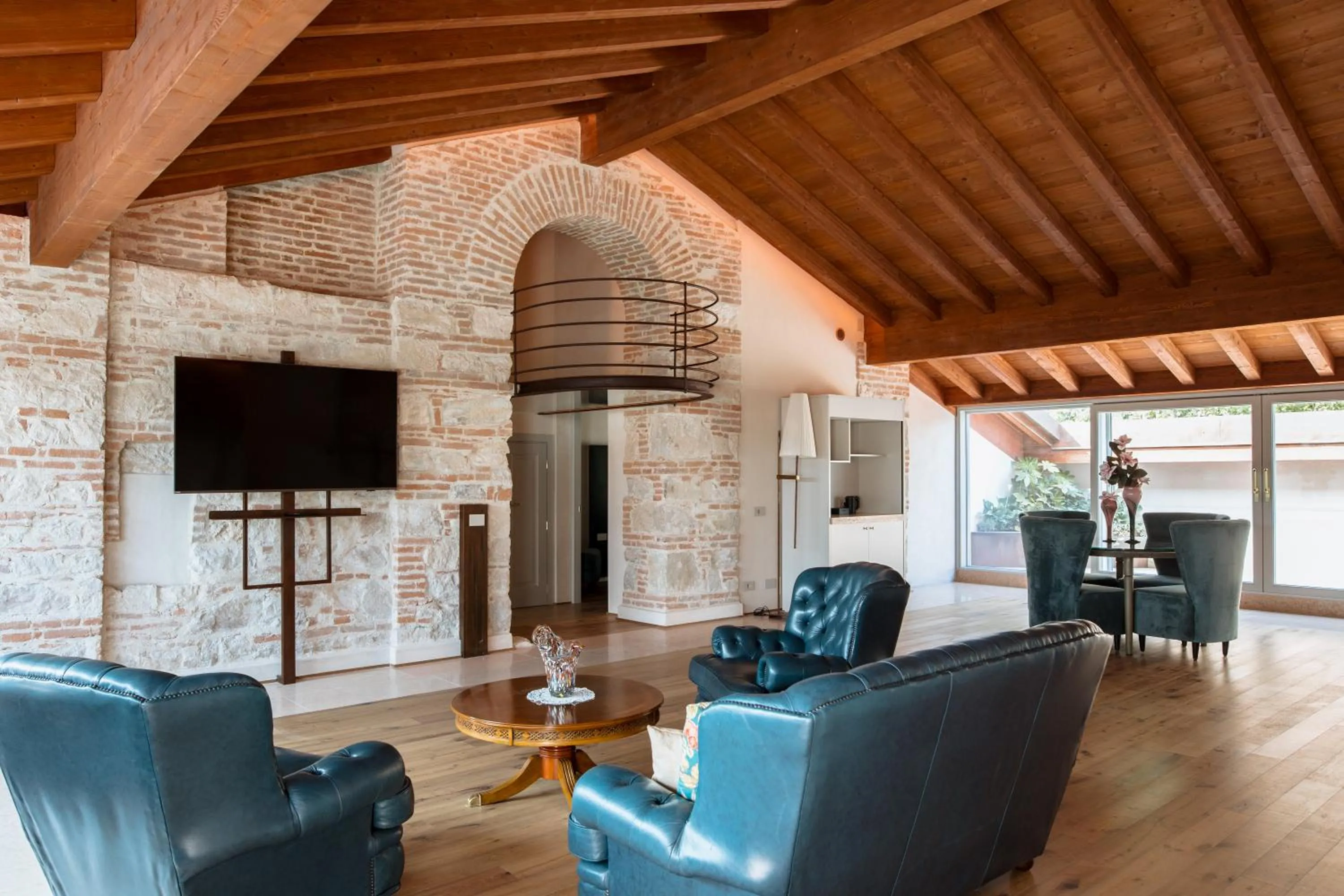 Living room in Pavillon Suite