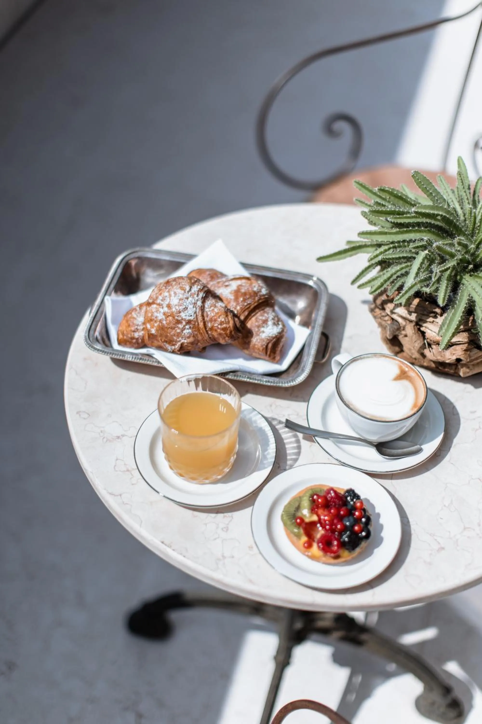 Continental breakfast in Pavillon Suite