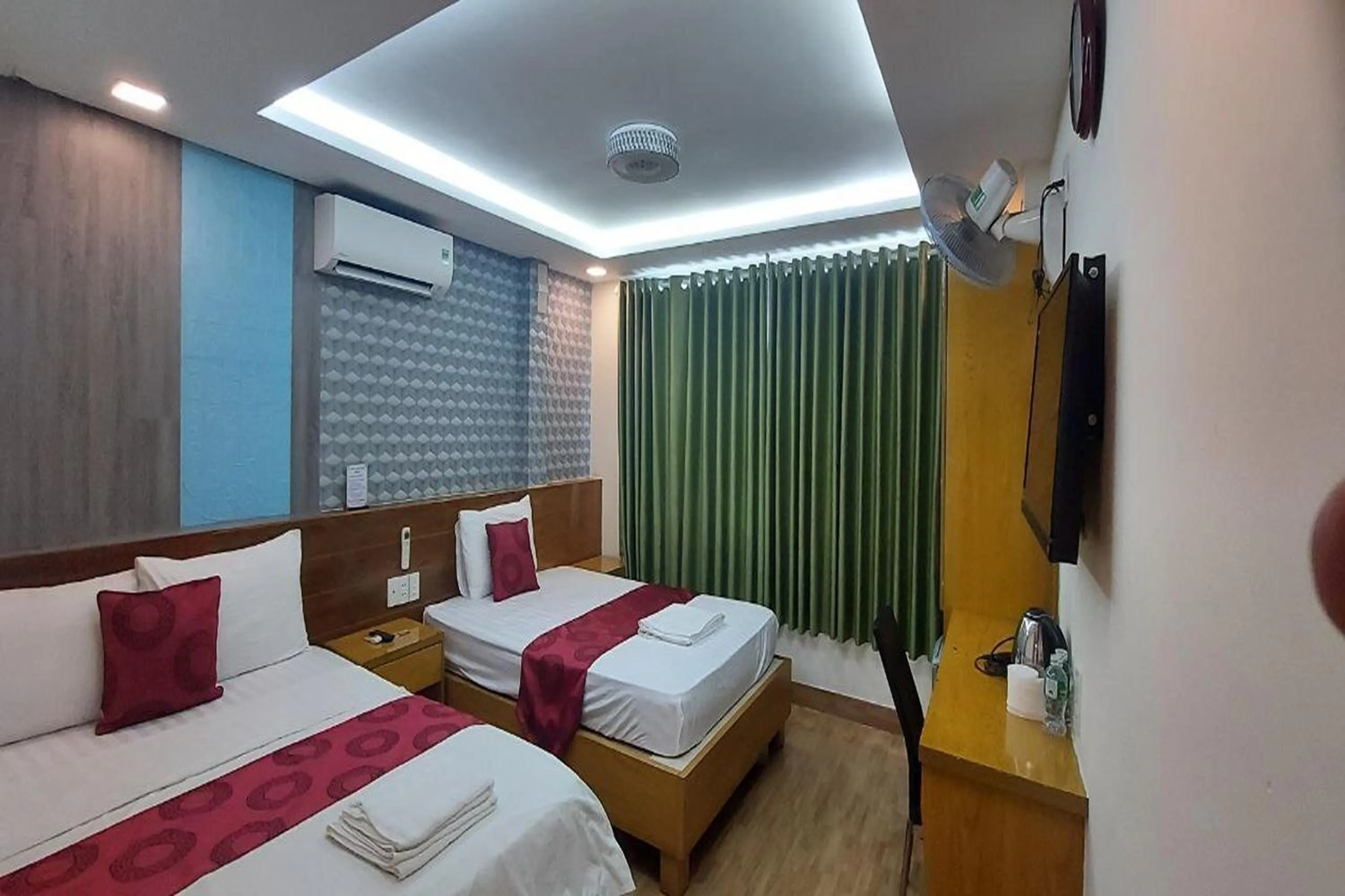 Bedroom, Bed in Ailen Garden 2 Hotel