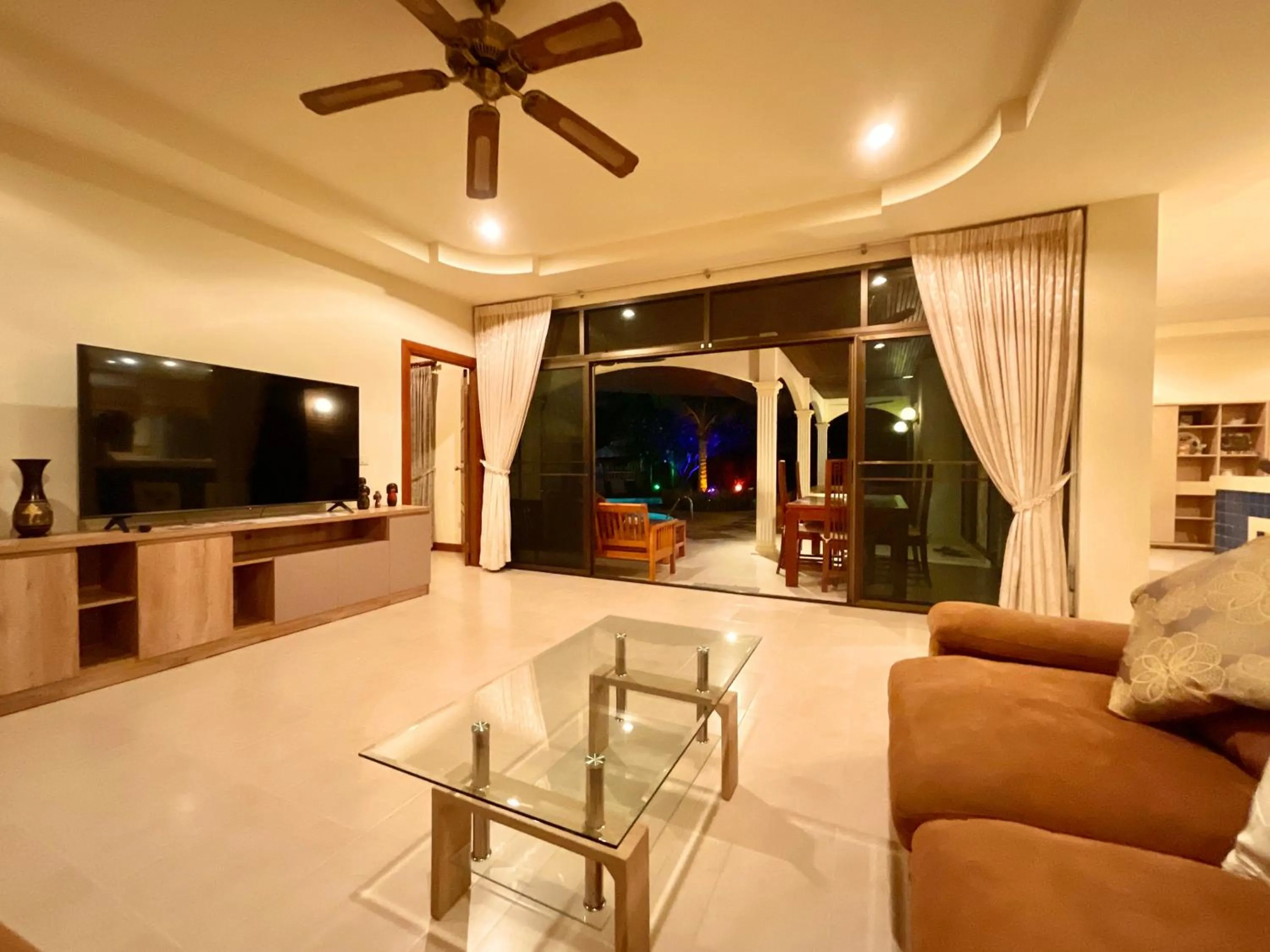 Coconut Paradise Holiday Villas