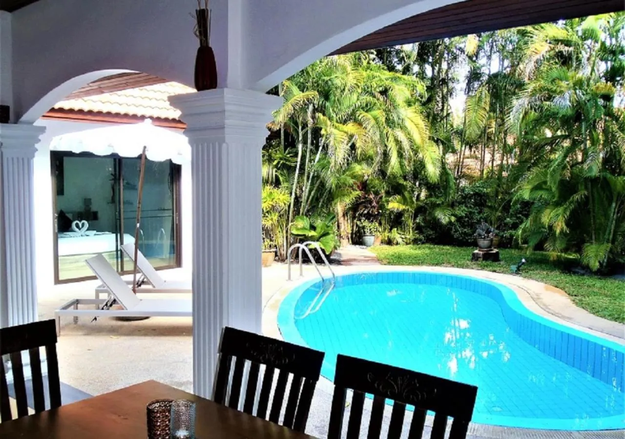 Coconut Paradise Holiday Villas