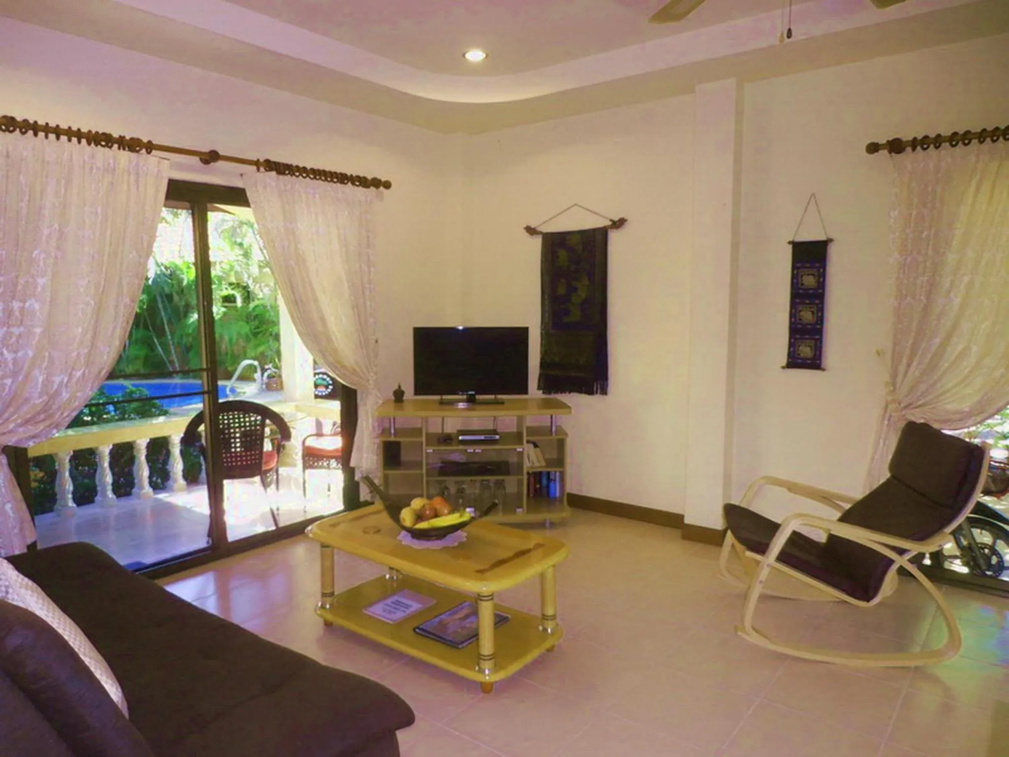 TV and multimedia in Coconut Paradise Holiday Villas