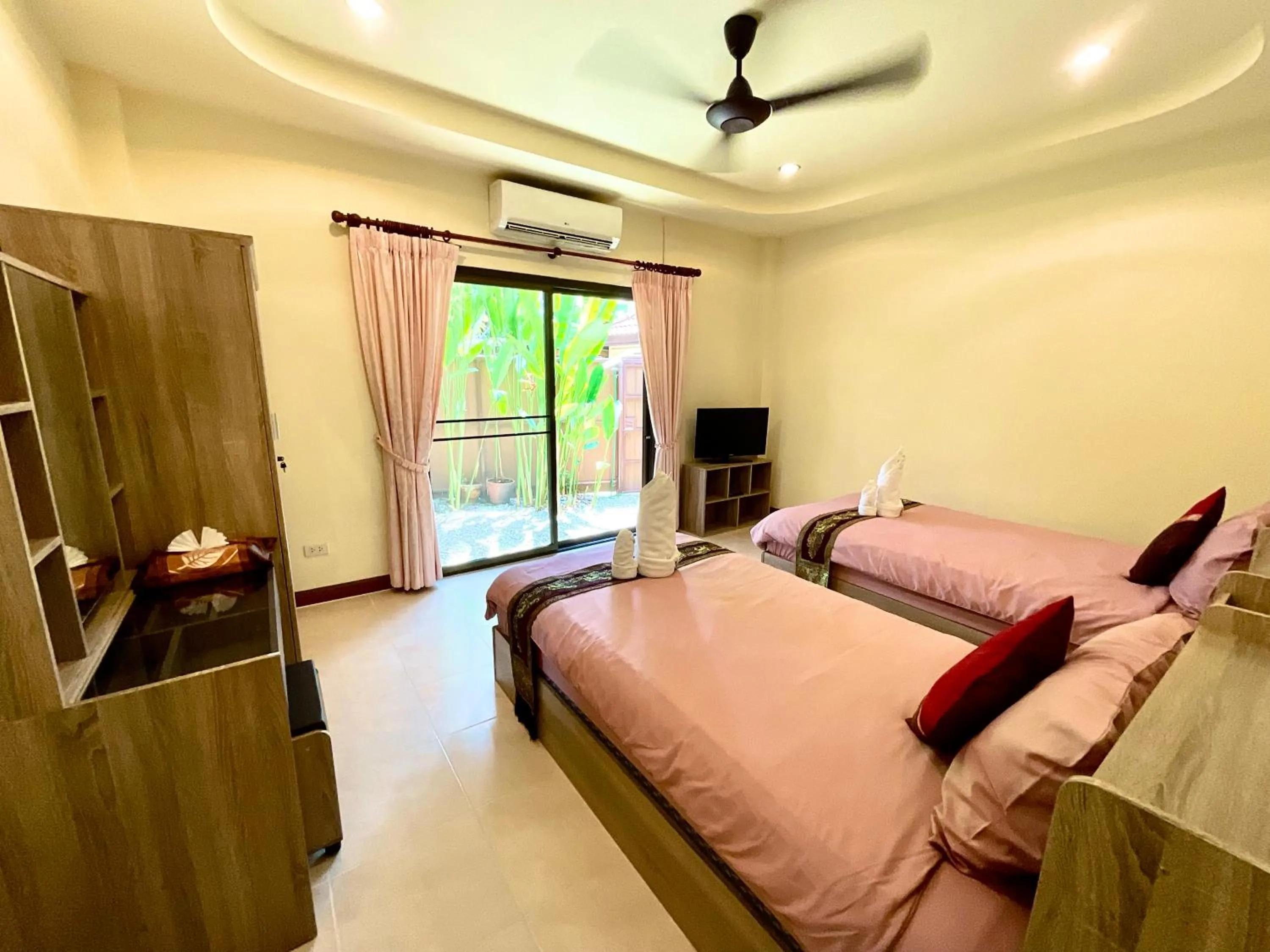 Coconut Paradise Holiday Villas