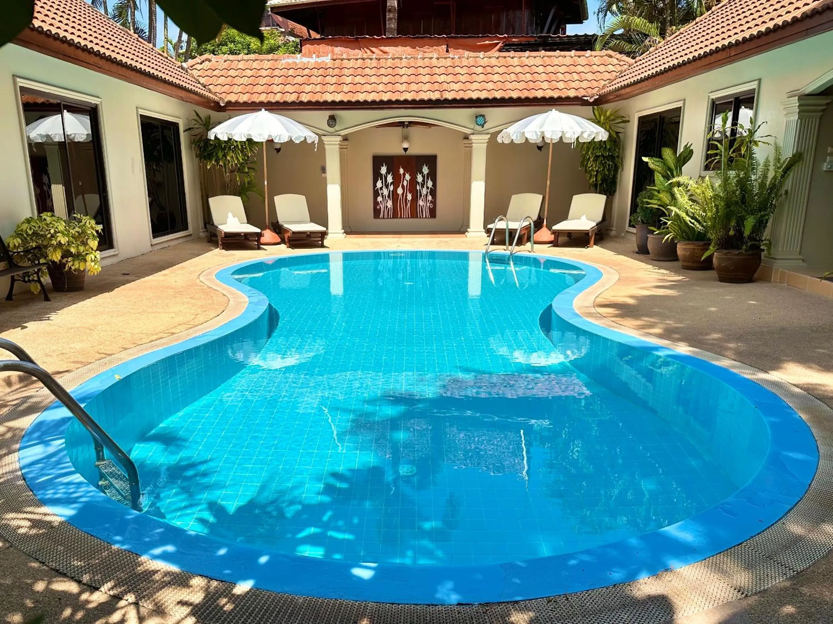 Coconut Paradise Holiday Villas