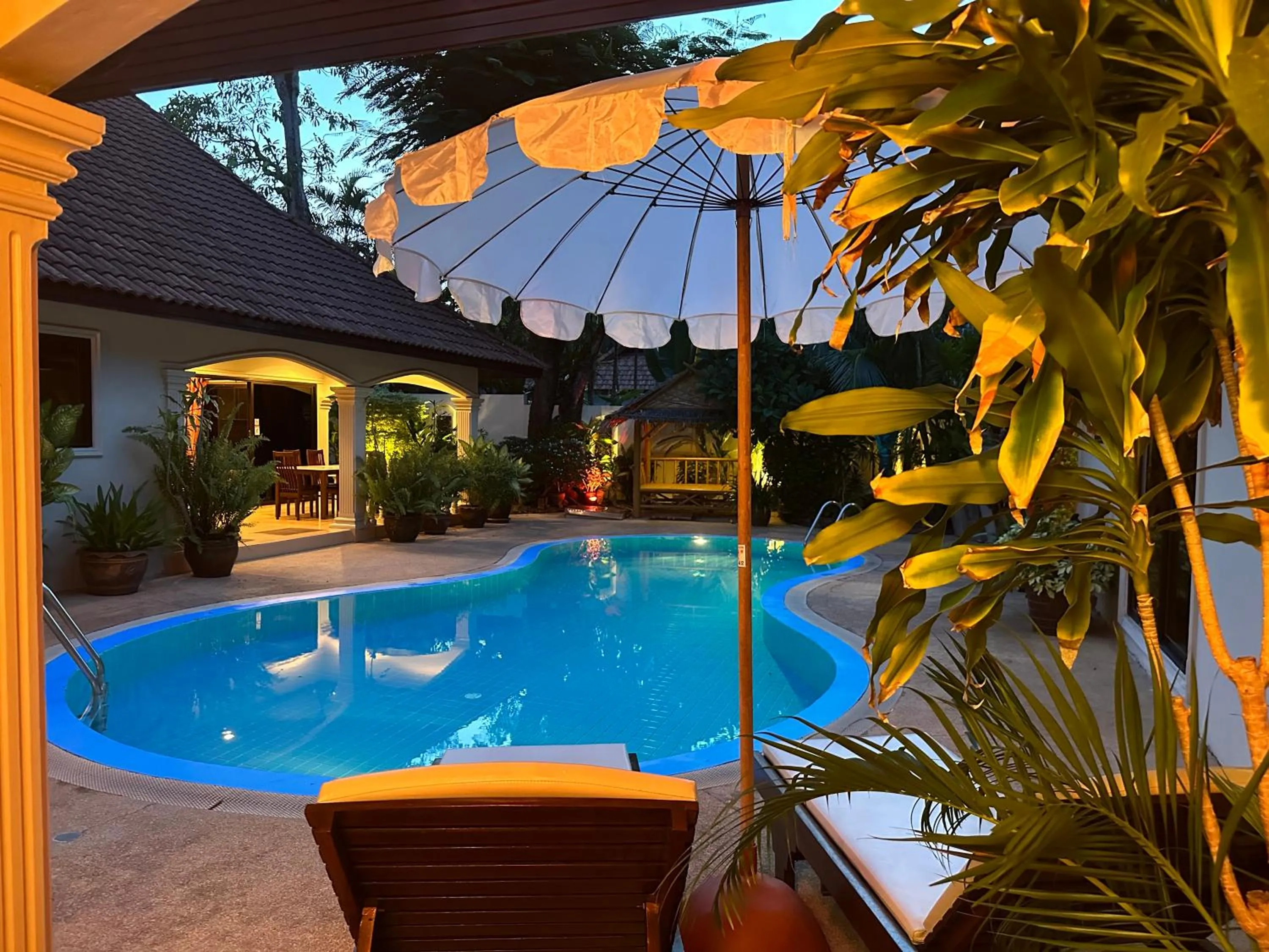 Coconut Paradise Holiday Villas