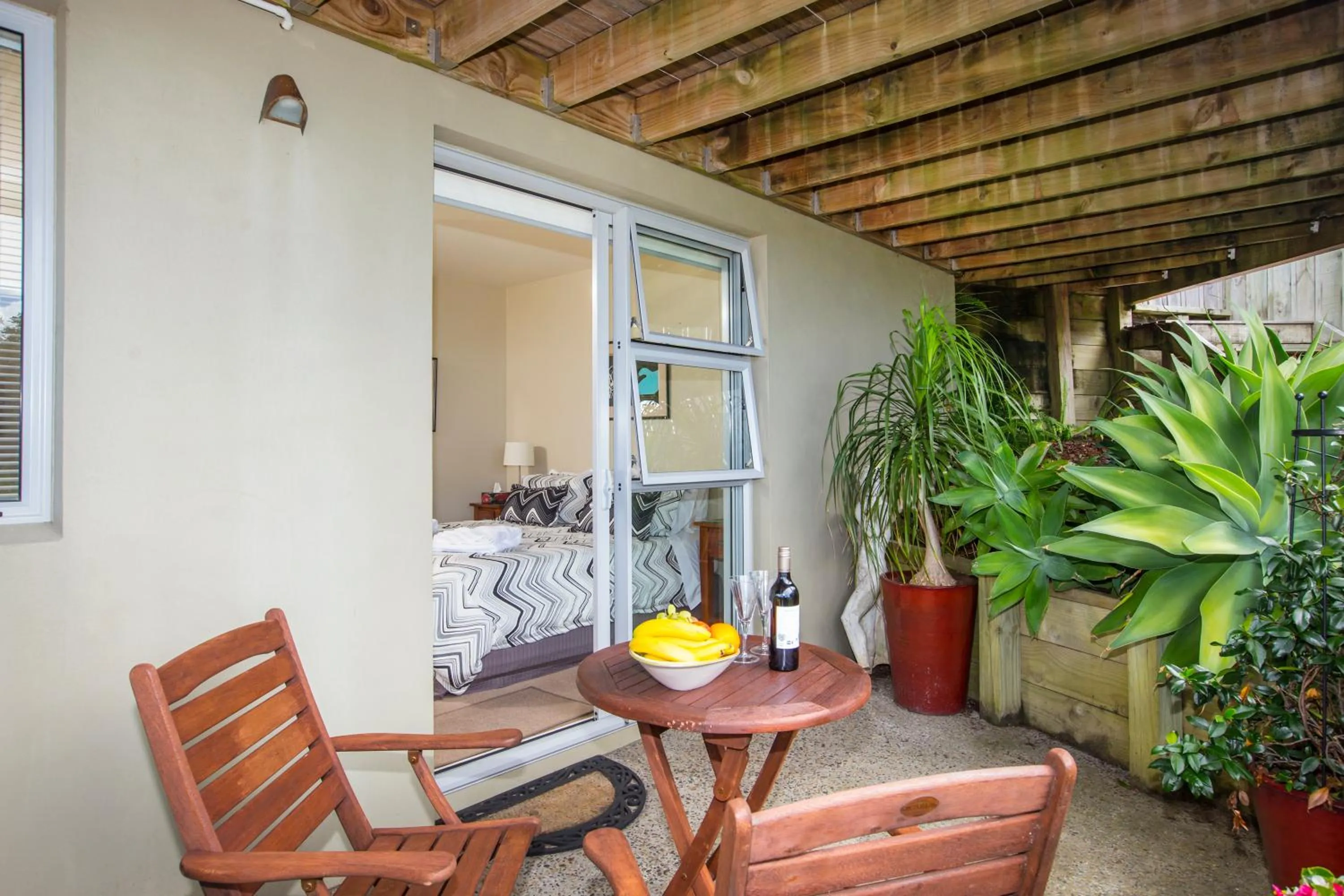 Patio in Tahi Lodge - Matakana Coast