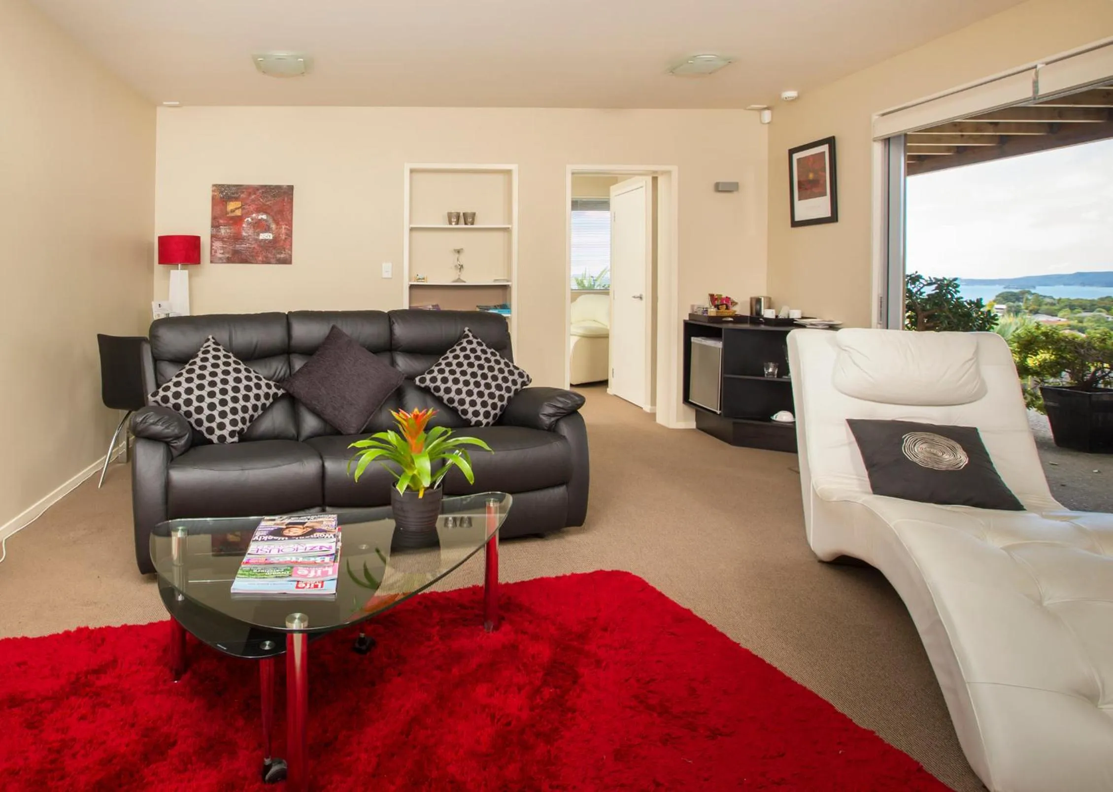 Day in Tahi Lodge - Matakana Coast