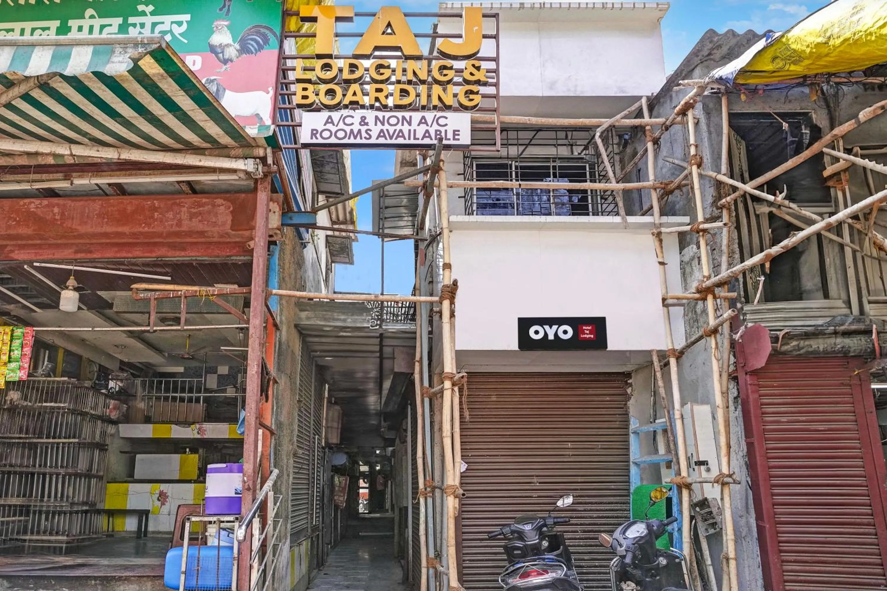Facade/entrance in Hotel O Taj Lodging and Boarding