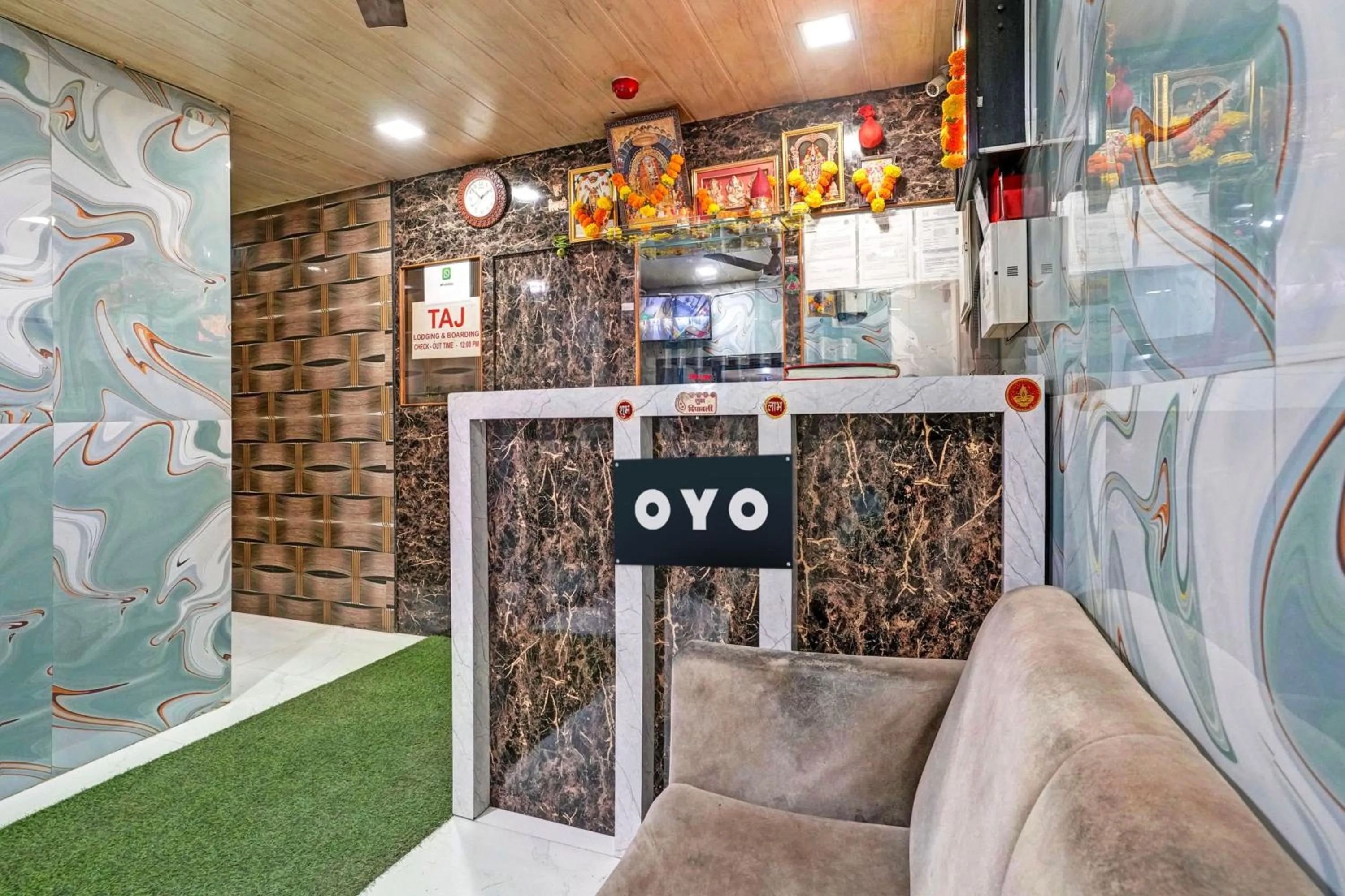 Lobby or reception in Hotel O Taj Lodging and Boarding