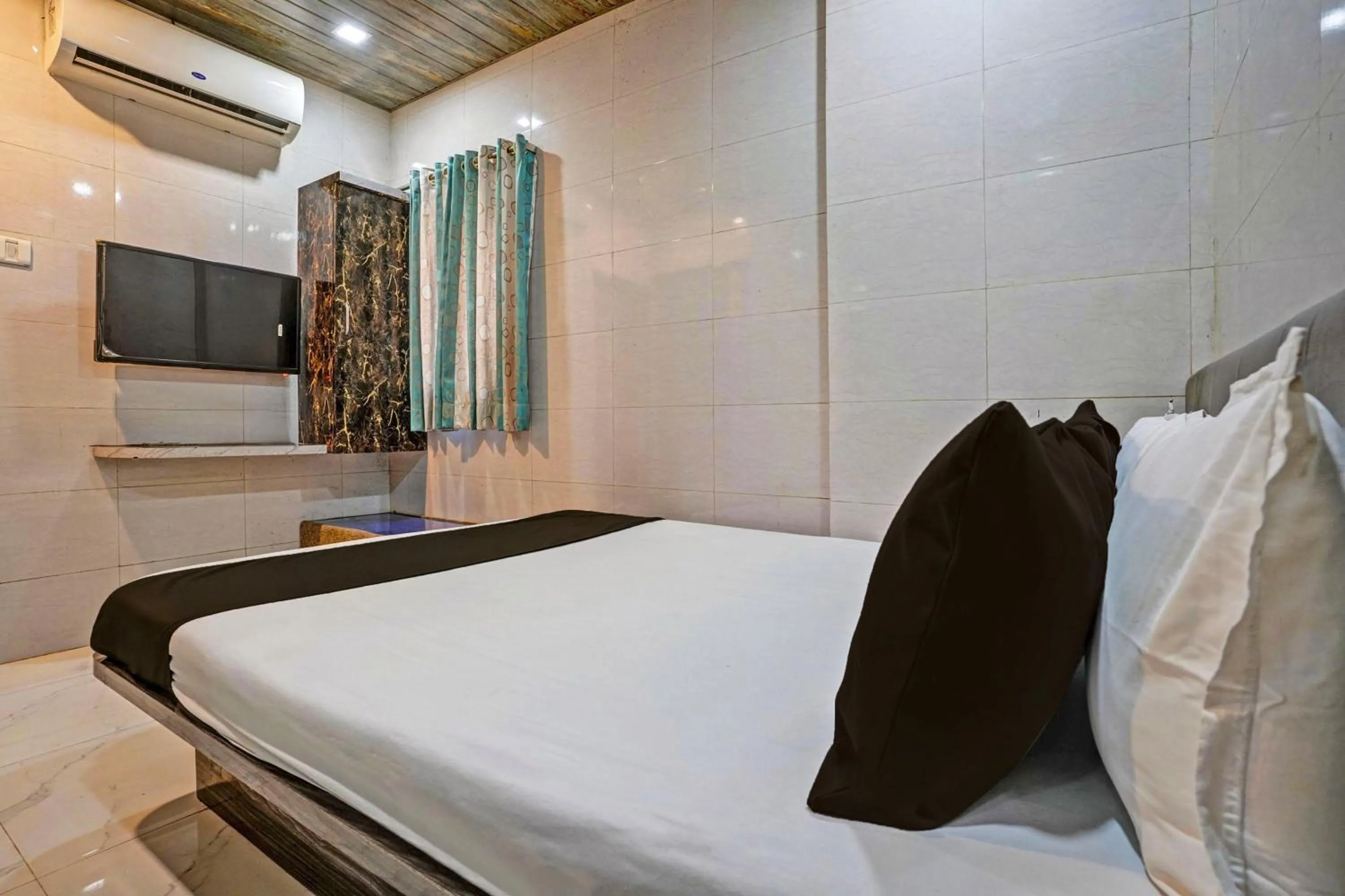 Bedroom, Bed in Hotel O Taj Lodging and Boarding