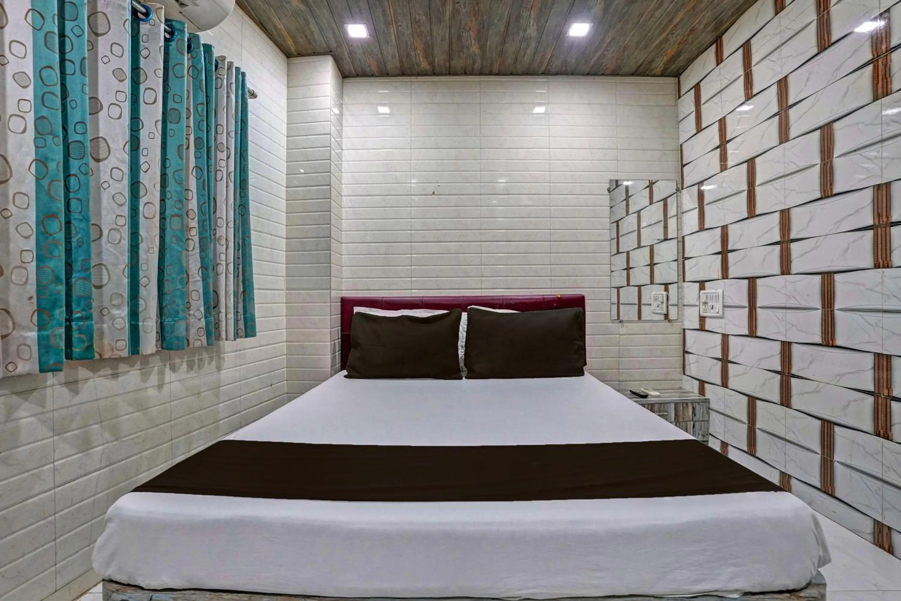 Bedroom, Bed in Hotel O Taj Lodging and Boarding