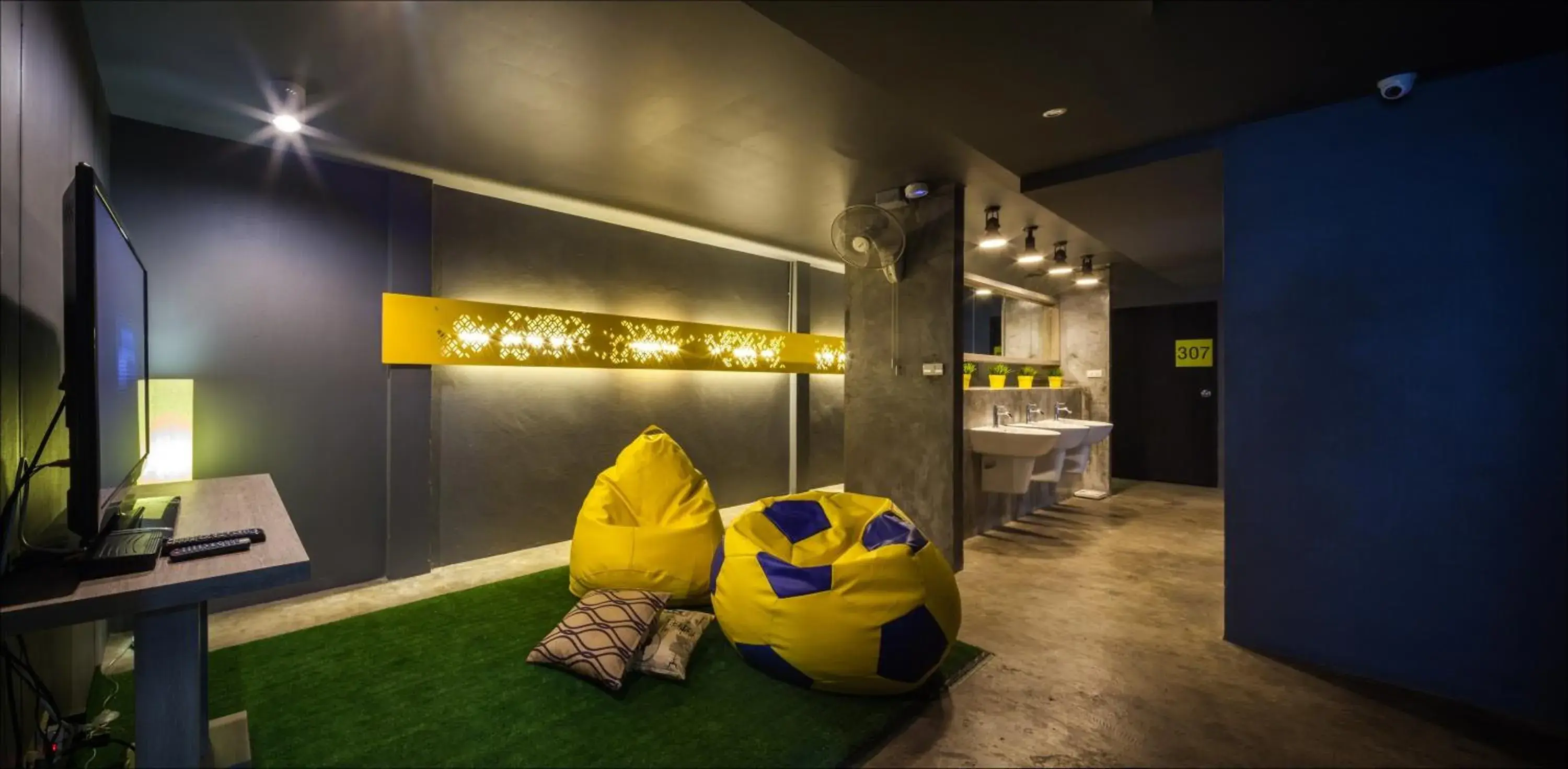 Communal lounge/ TV room, Bed in Fulfill Phuket - SHA Communal lounge/ TV room, Bed in Fulfill Phuket - SHA