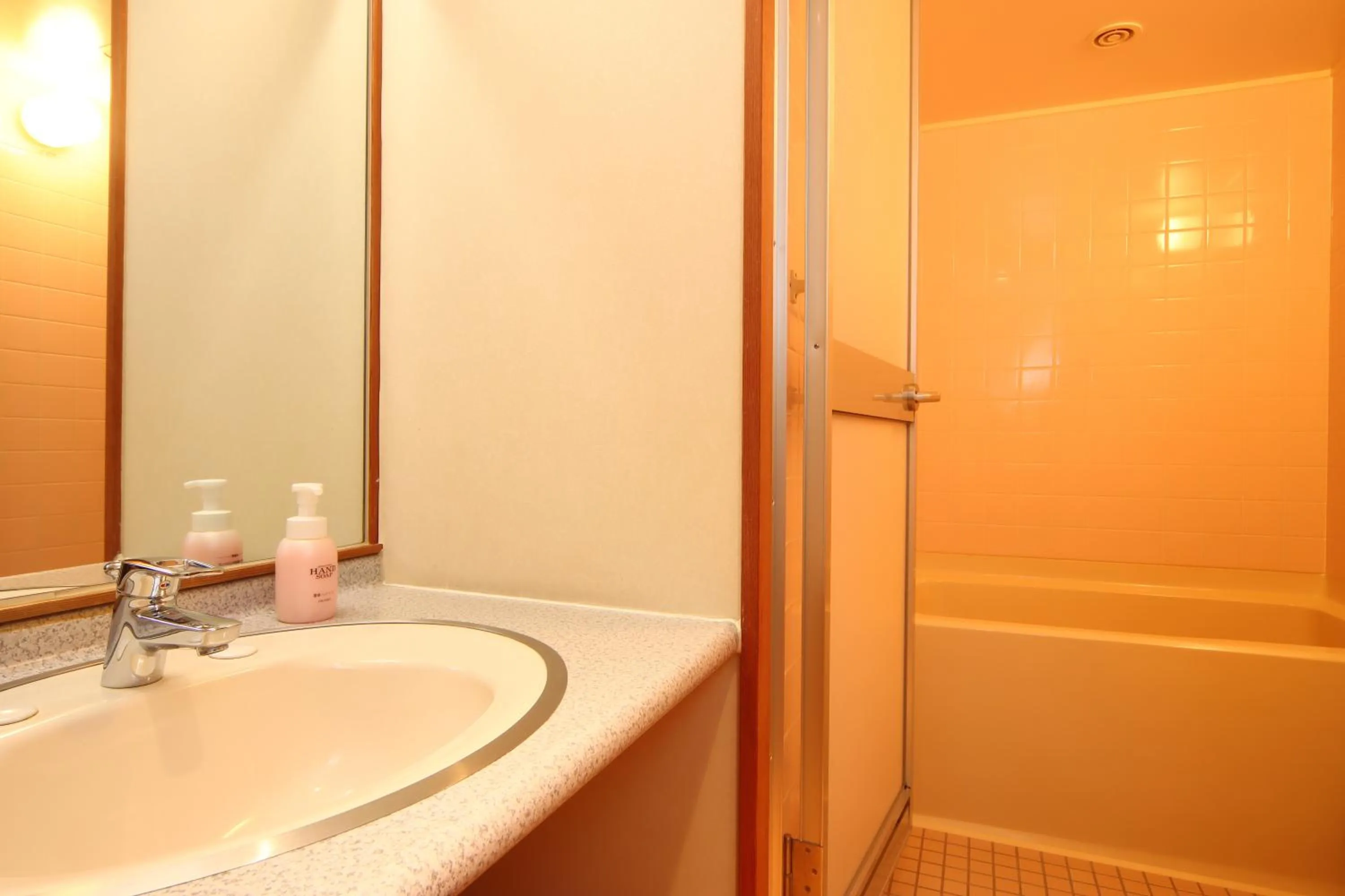 Bathroom in Nishiki-no-Yu Jimotoya