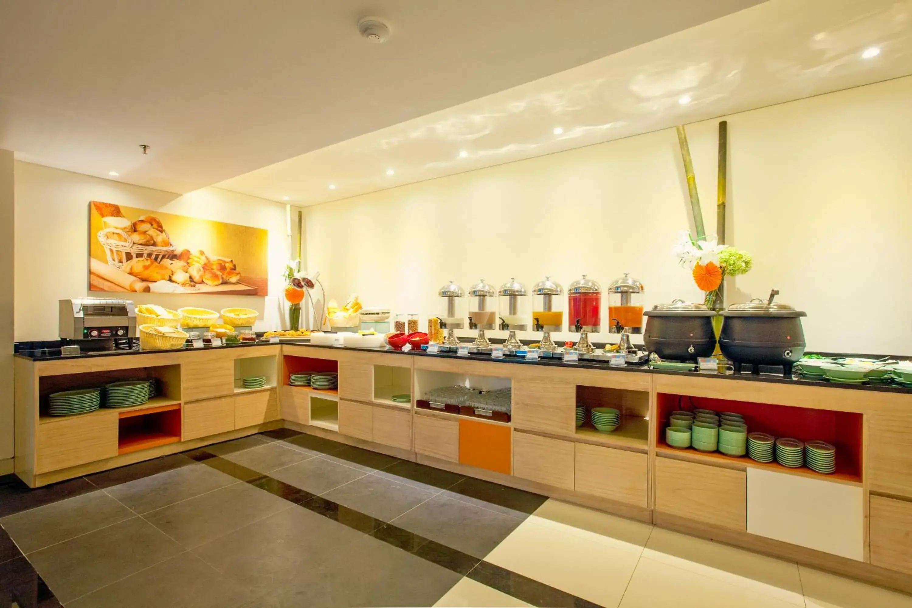 Restaurant/places to eat in HARRIS Hotel Seminyak Restaurant/places to eat in HARRIS Hotel Seminyak