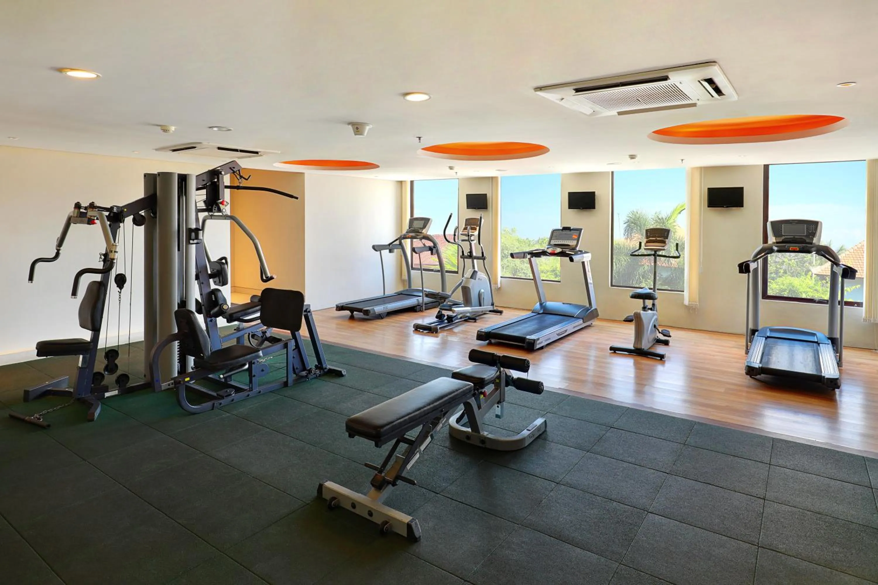 Fitness centre/facilities in HARRIS Hotel Seminyak