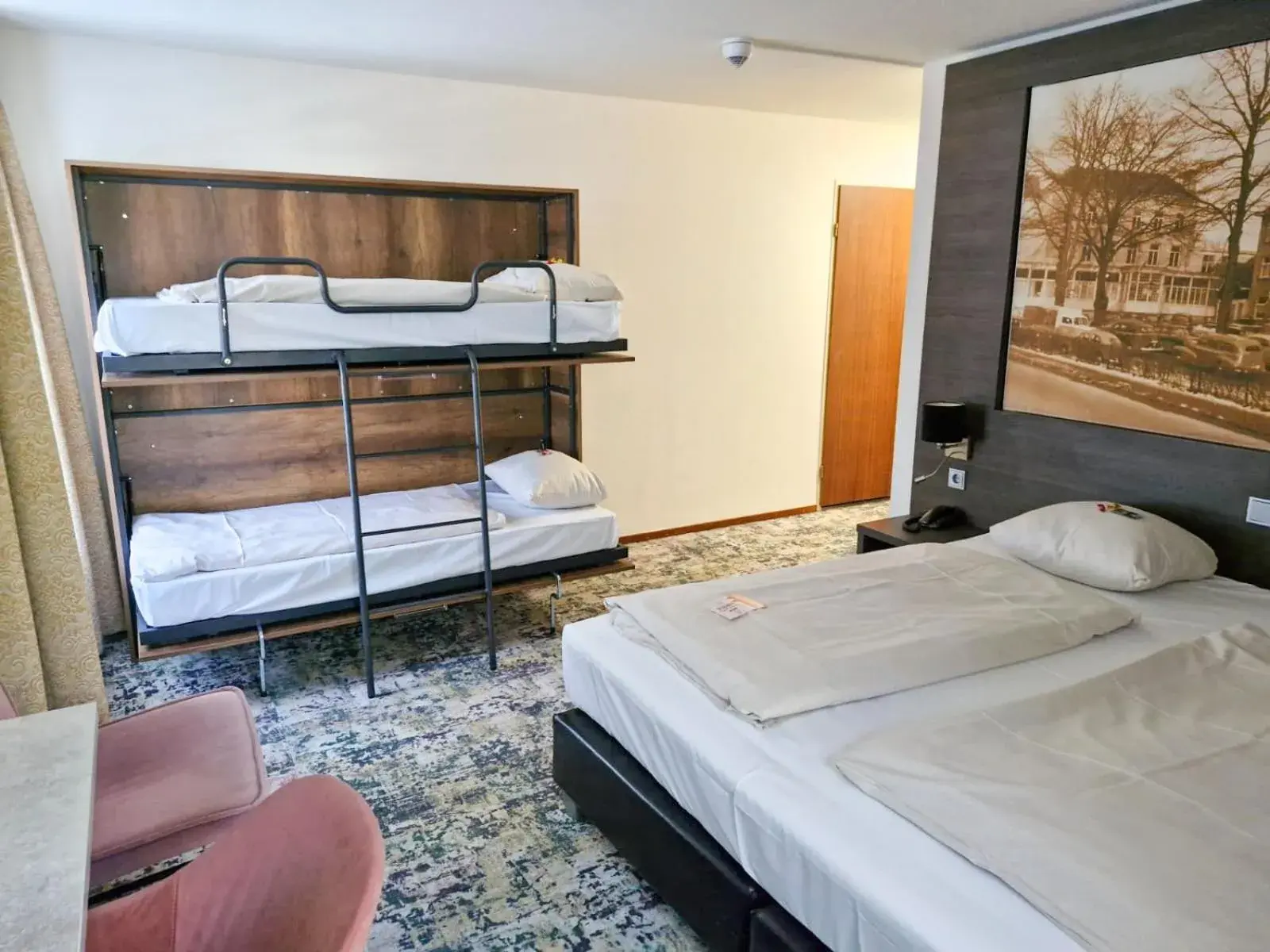 Superior Plus Room incl. indoor pool and sauna access in Hotel Schaepkens van St Fijt Superior Plus Room incl. indoor pool and sauna access in Hotel Schaepkens van St Fijt