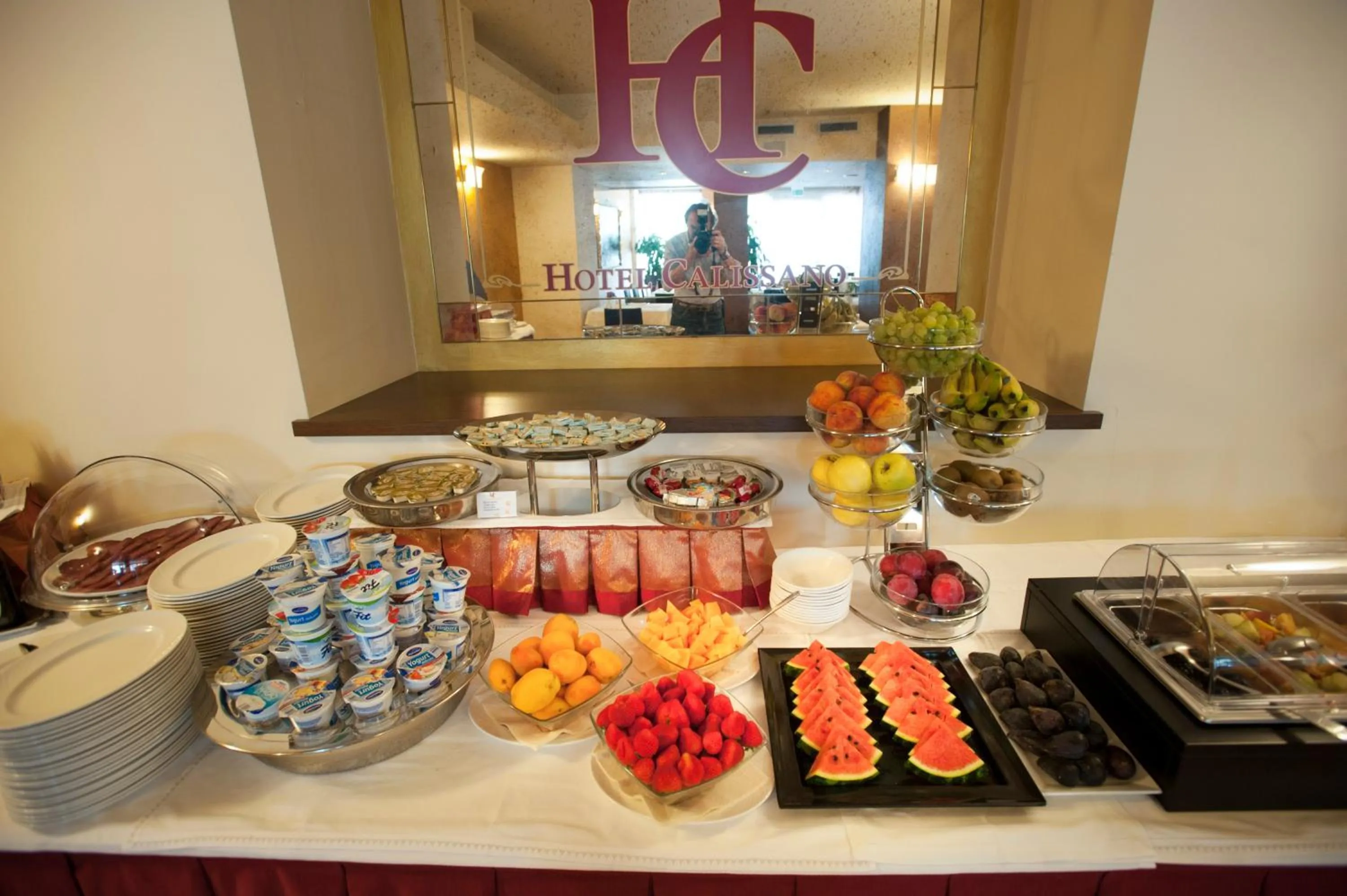 Buffet breakfast in Residence Calissano