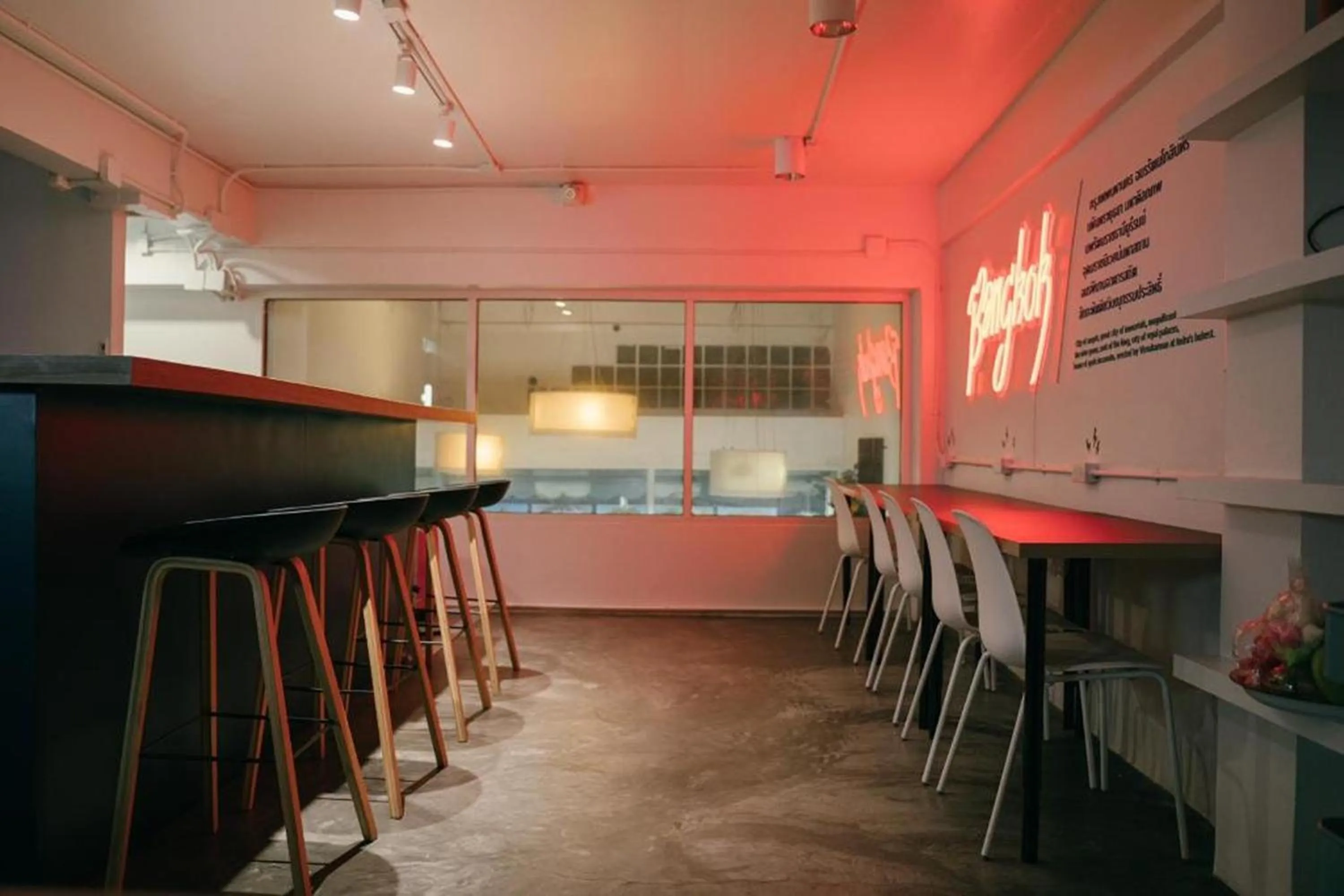 Property building in Qilombo Hostel Silom